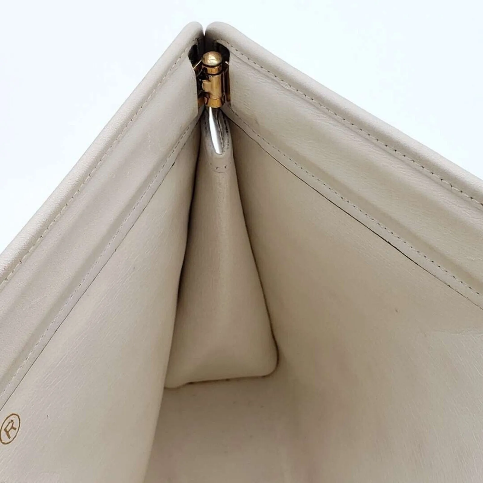 100% Authentic CHANEL Classic Leather Clutch Bag 500-101424