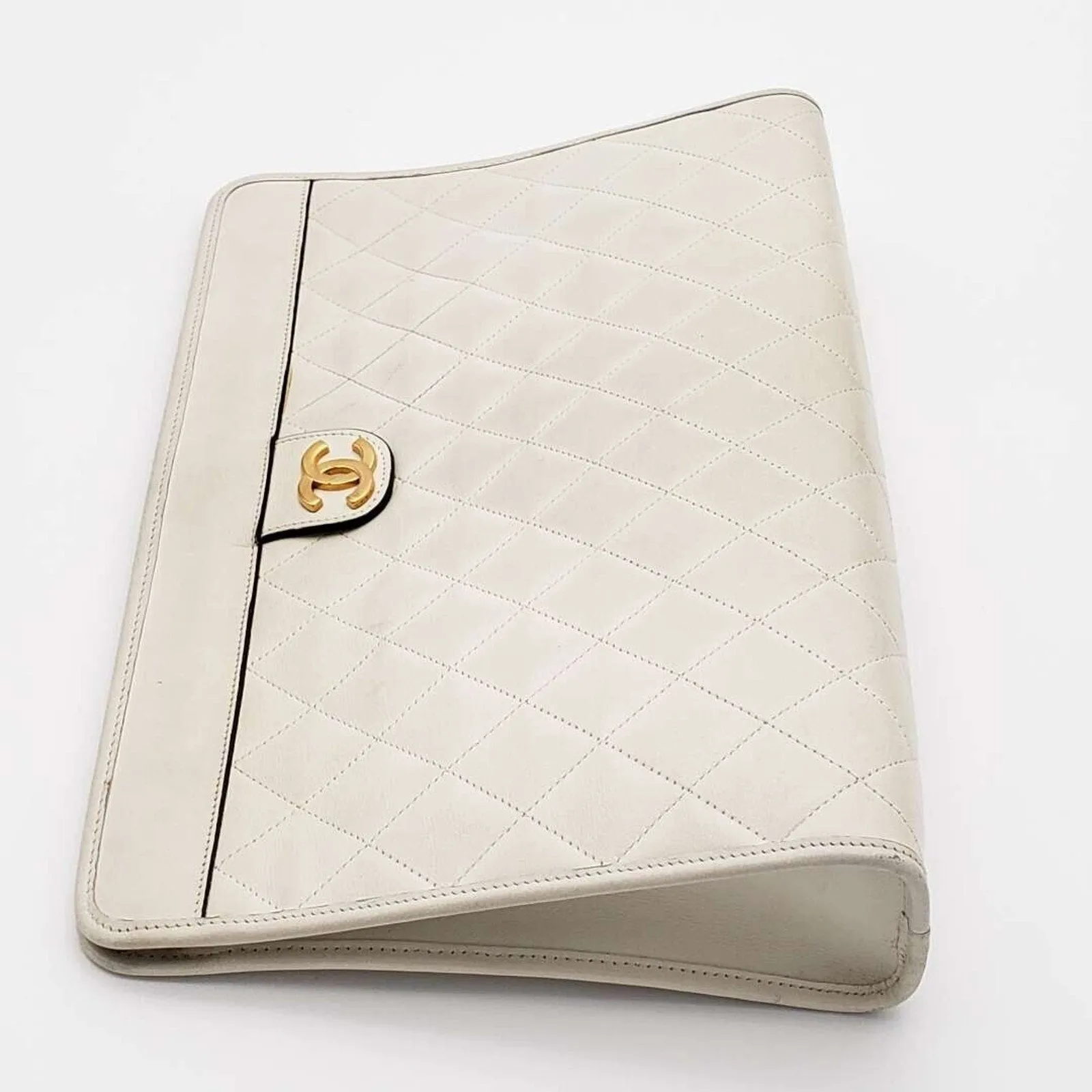 100% Authentic CHANEL Classic Leather Clutch Bag 500-101424