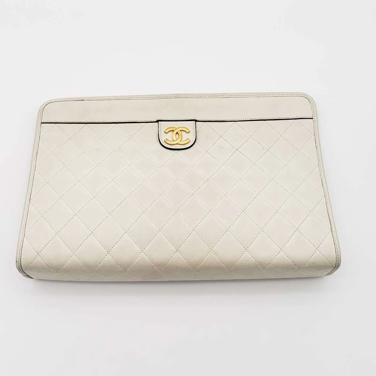 100% Authentic CHANEL Classic Leather Clutch Bag 500-101424