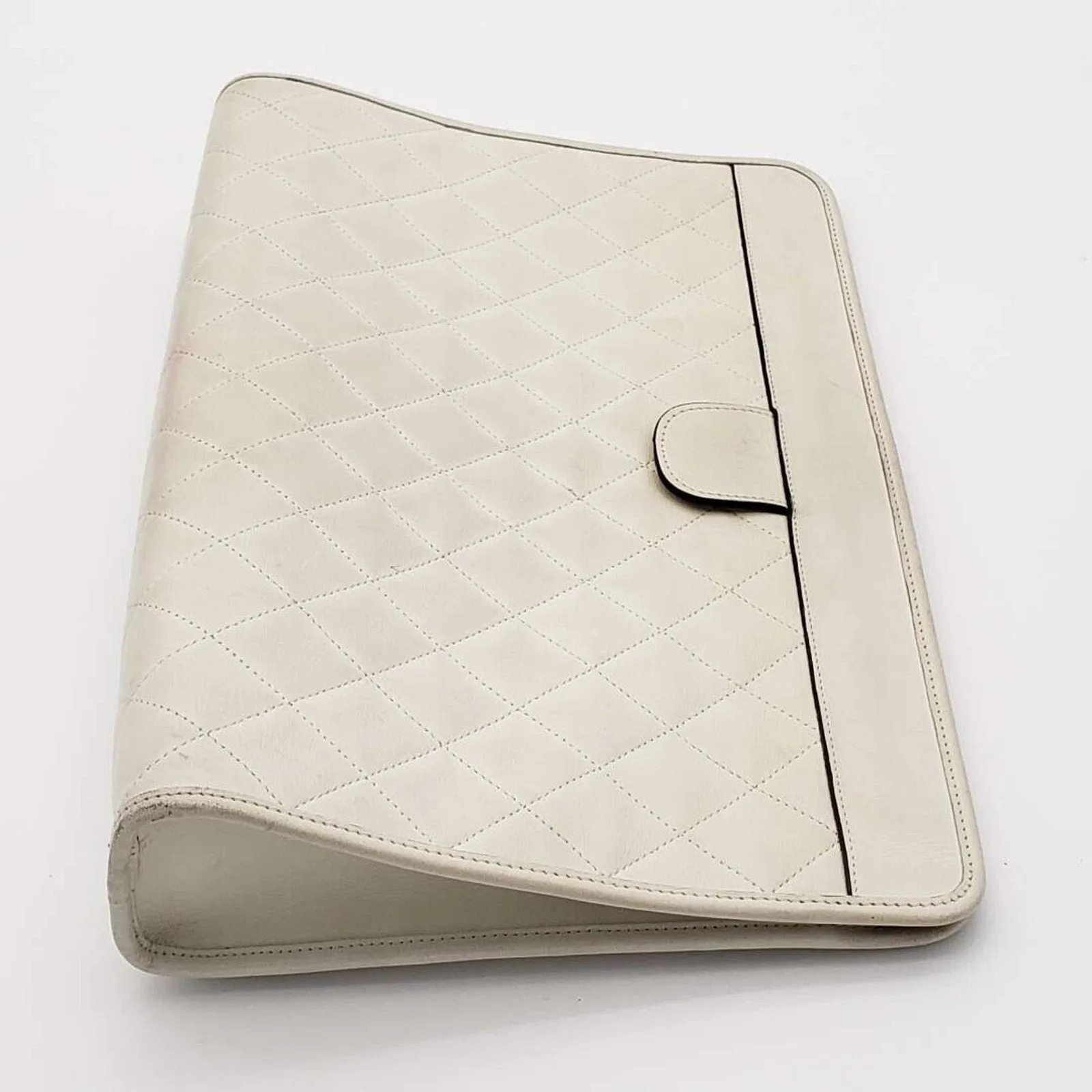 100% Authentic CHANEL Classic Leather Clutch Bag 500-101424