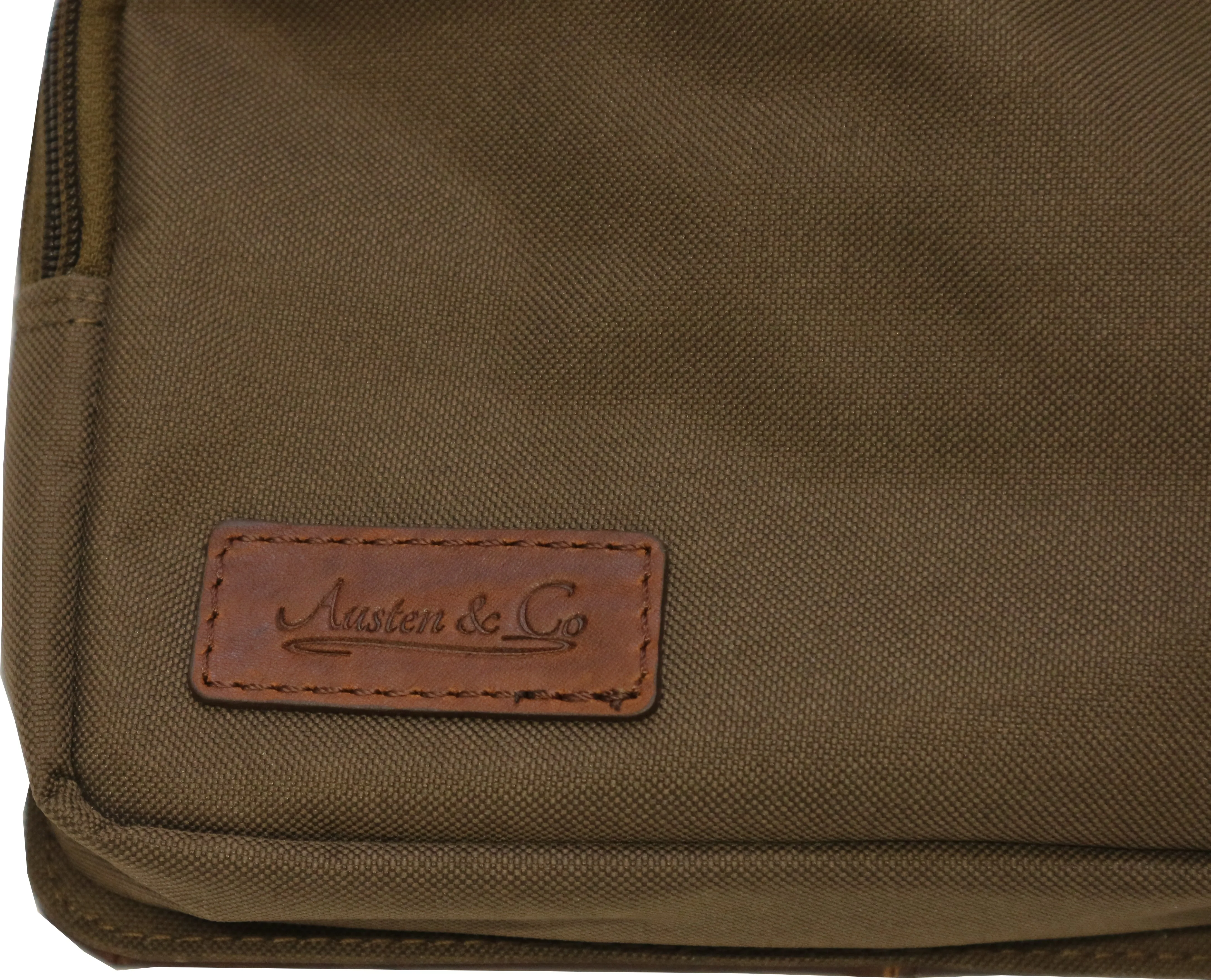 Austen & Co Tan Brown Leather Hanging Wash Bag