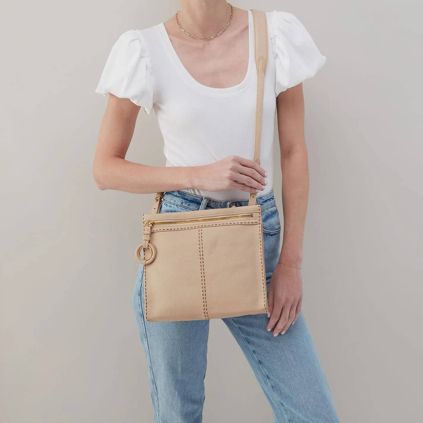 Austin Medium Crossbody In Pebbled Leather - Linen