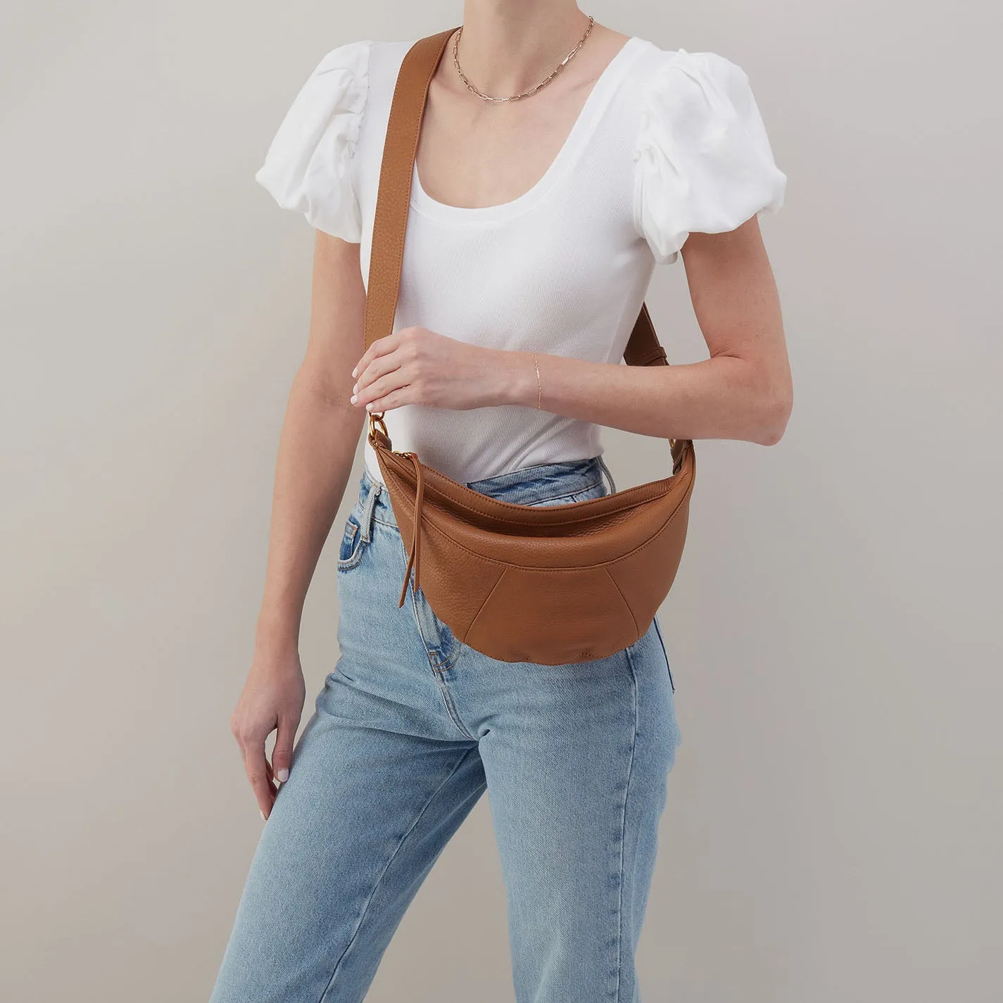 Carmen Sling In Pebbled Leather - Warm Honey