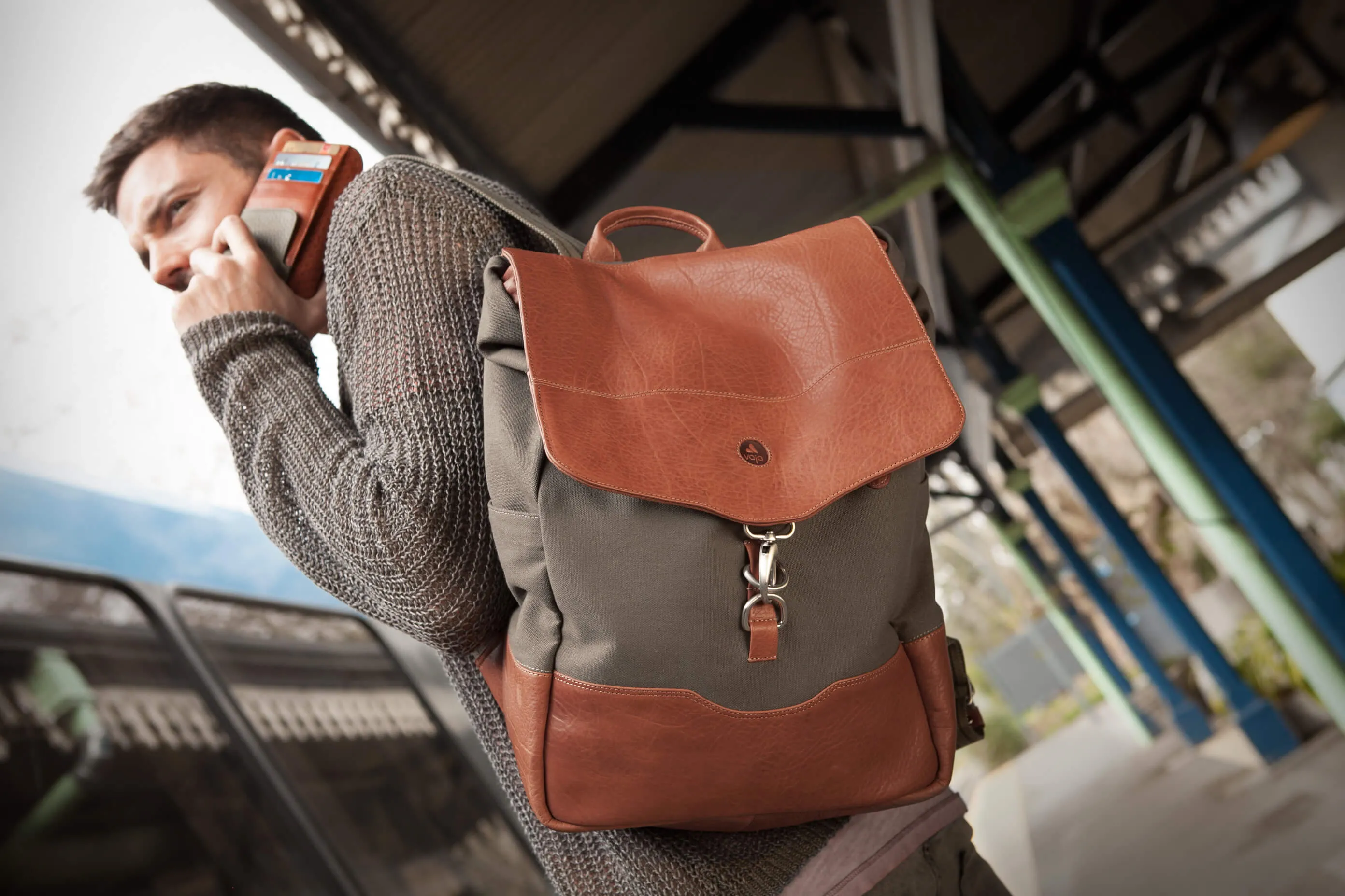 City Hunter – Canvas and Leather Backpack