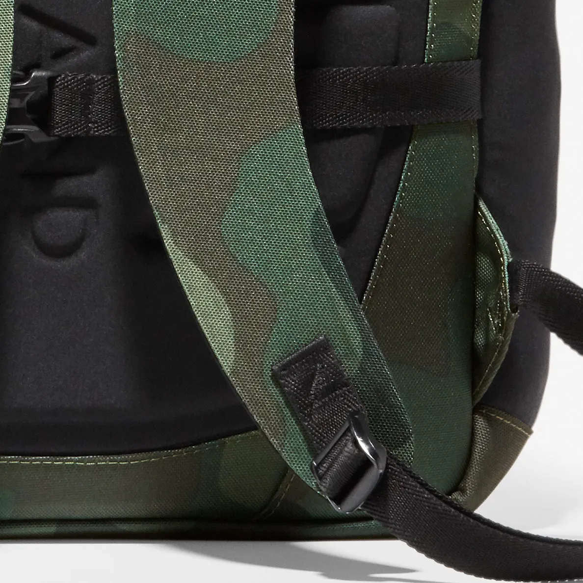 Cole Haan Men's ZERØGRAND Slim Convertible Backpack
