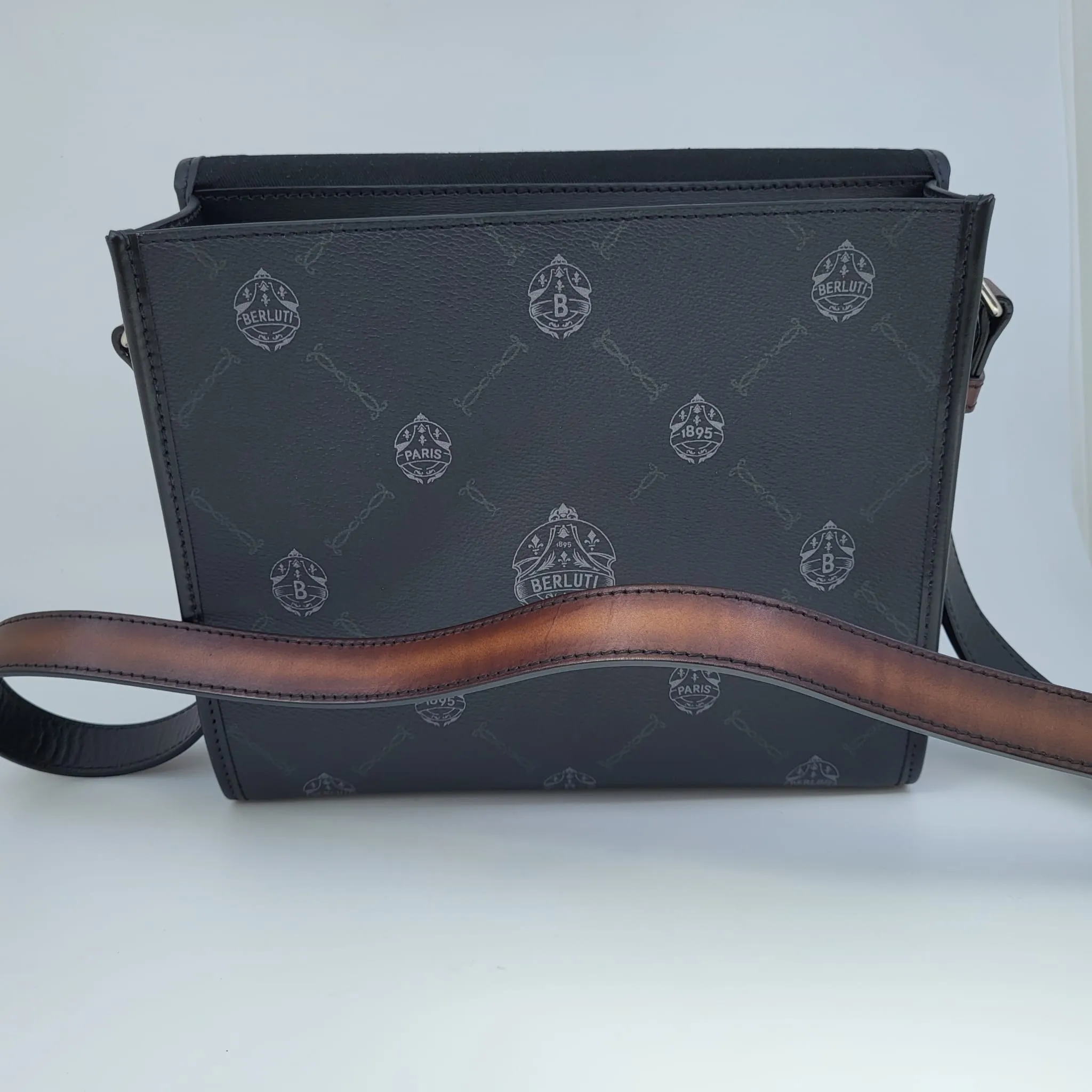Flaneur PM Messenger Bag