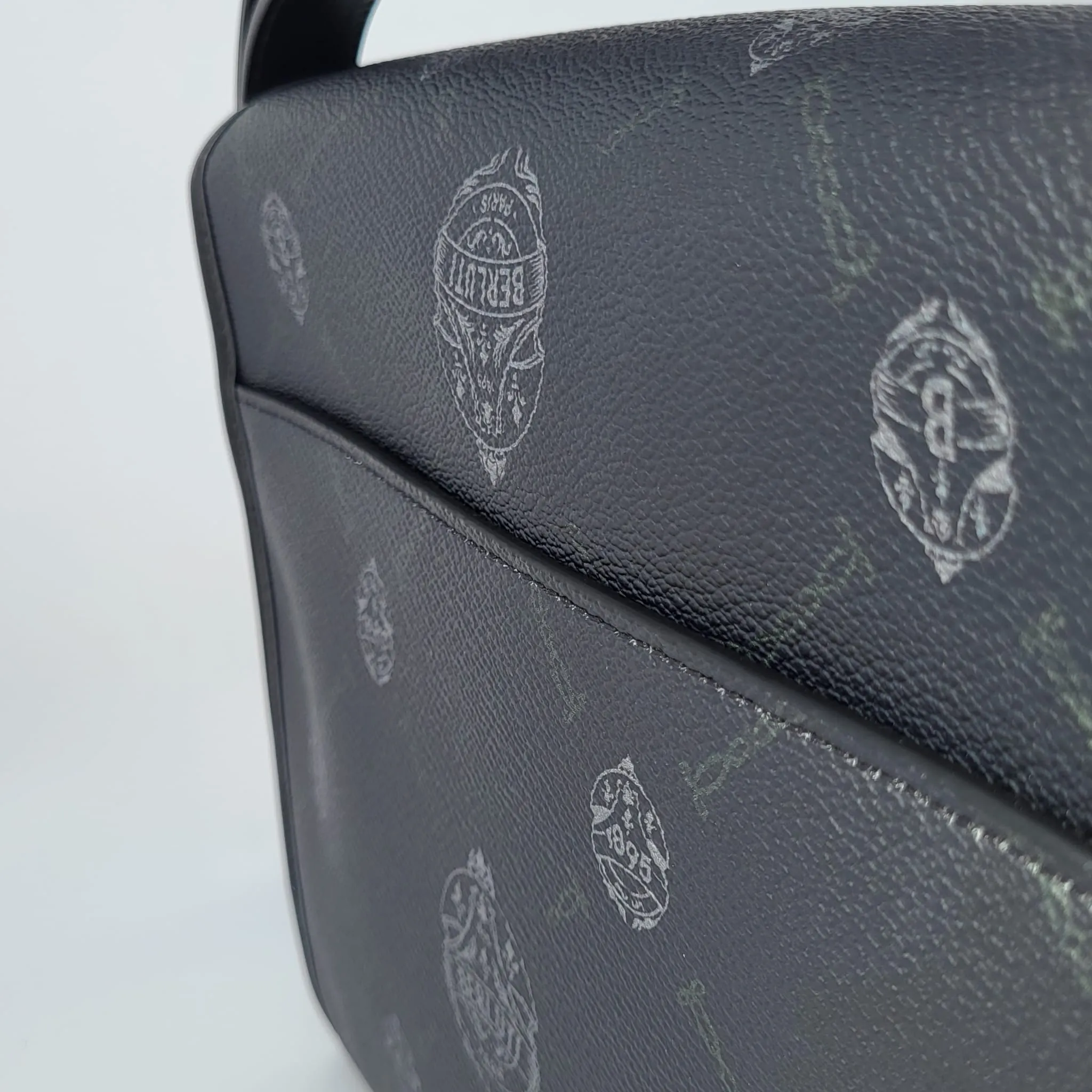 Flaneur PM Messenger Bag