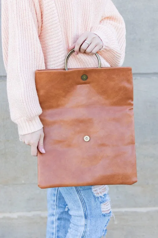 Fold-over O  Clutch