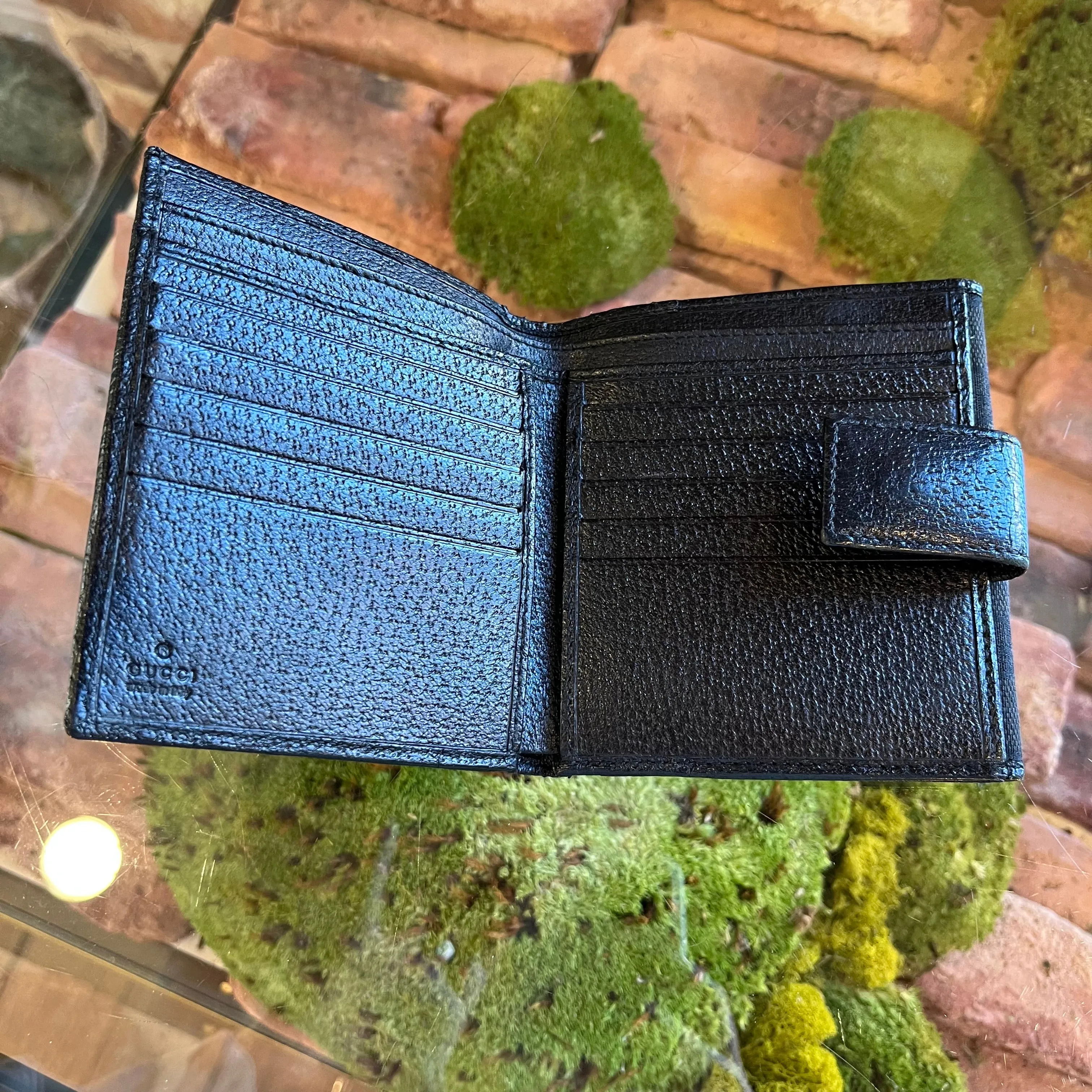 GUCCI Eclipse GG Supreme Black Canvas Wallet
