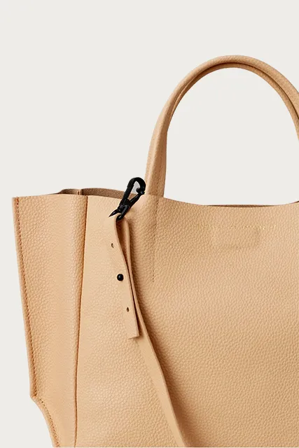 HALF TOTE