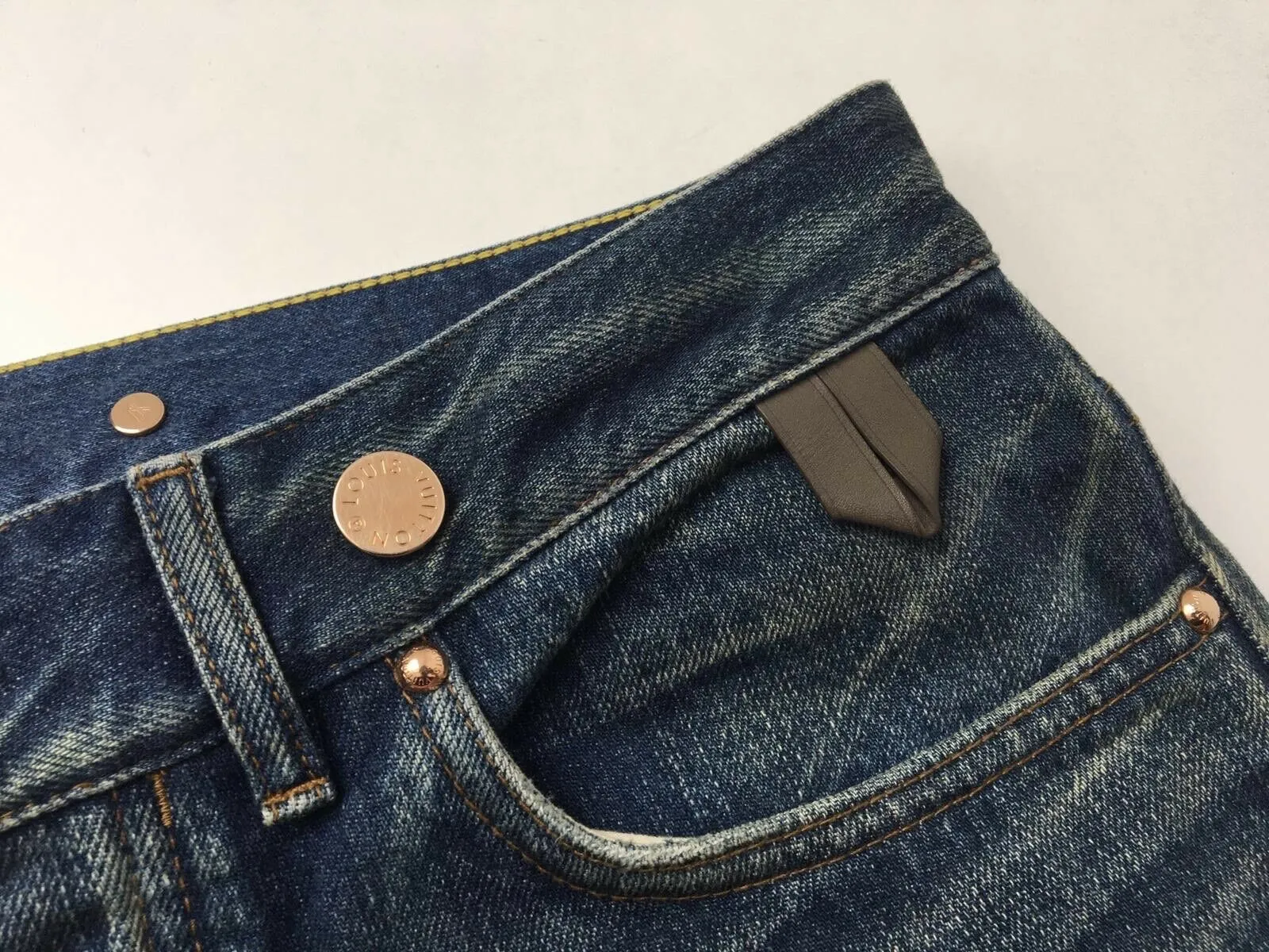 Heritage Washed Jeans