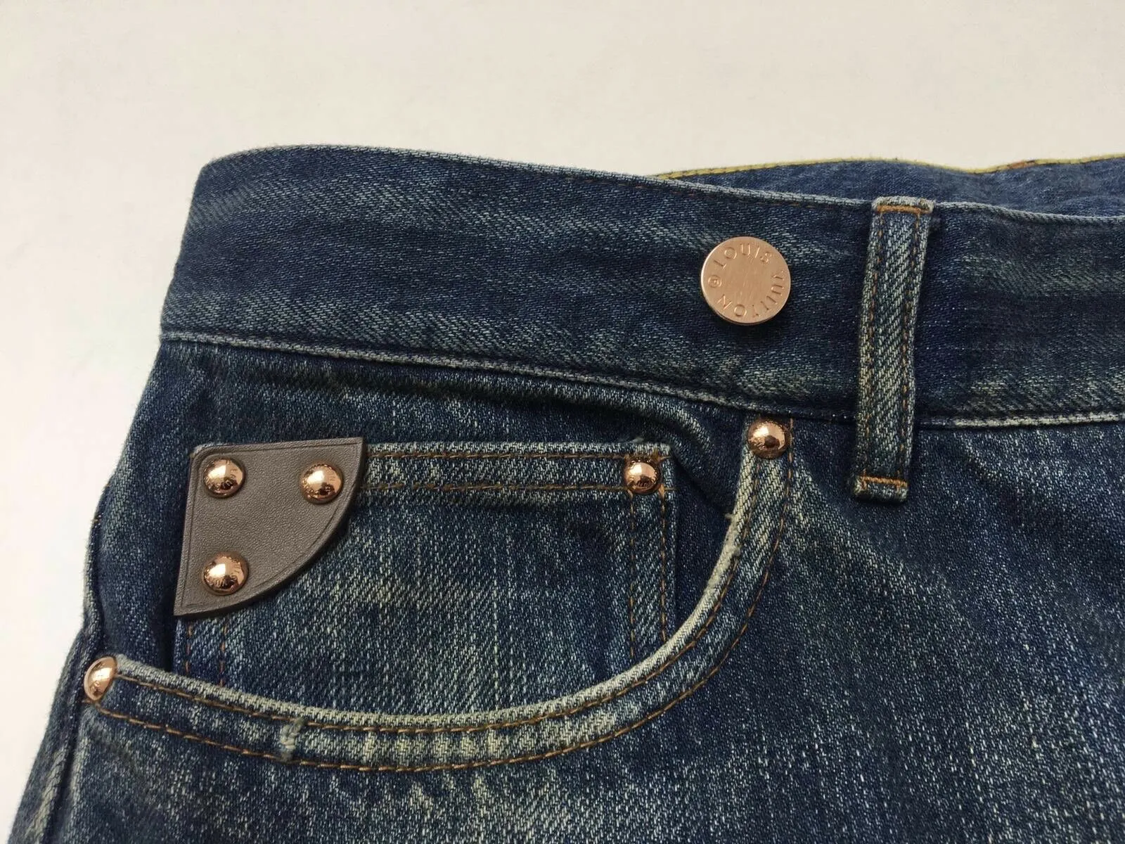 Heritage Washed Jeans