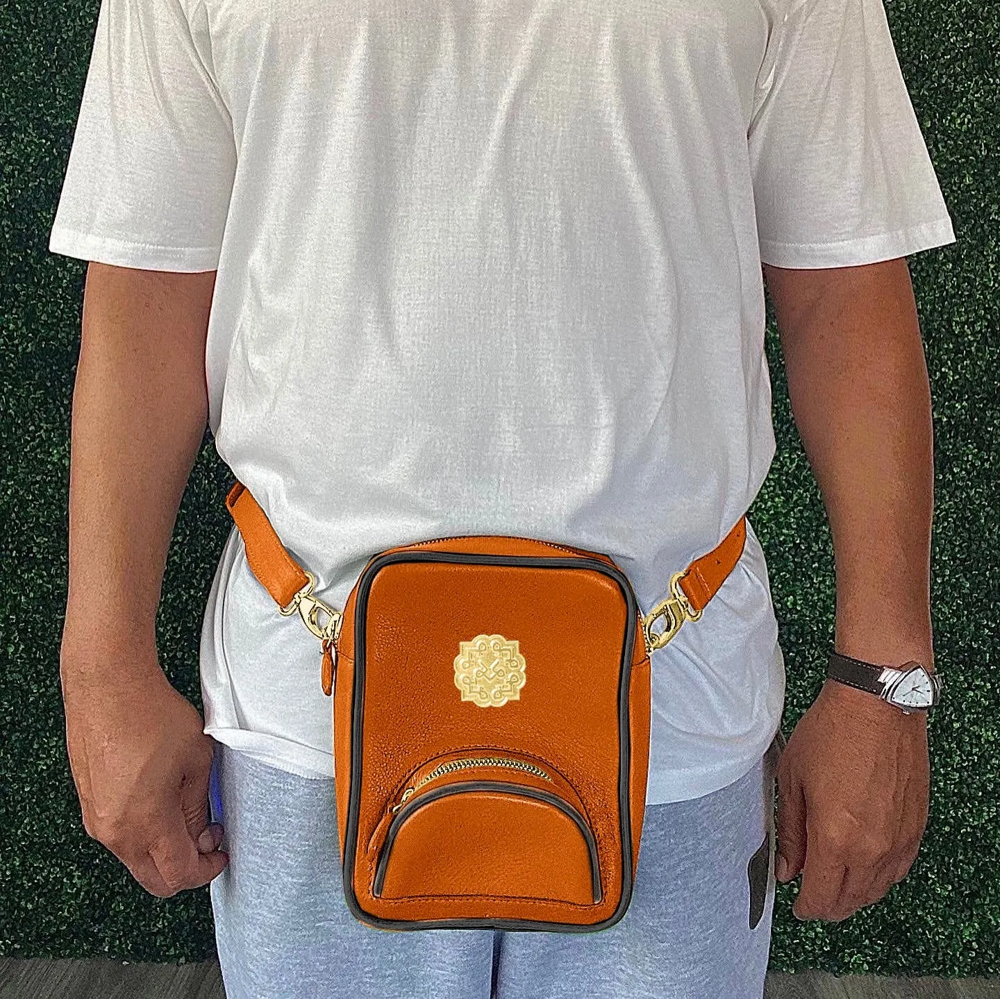 Lotta Pieces | Leather Laptop Backpack With Metal Top Handle & Detachable Crossbody Bag