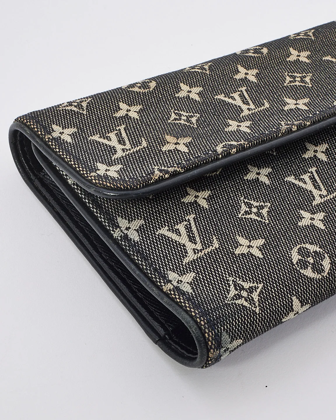 Louis Vuitton Blue & Grey Monogram Denim Canvas Sarah Wallet