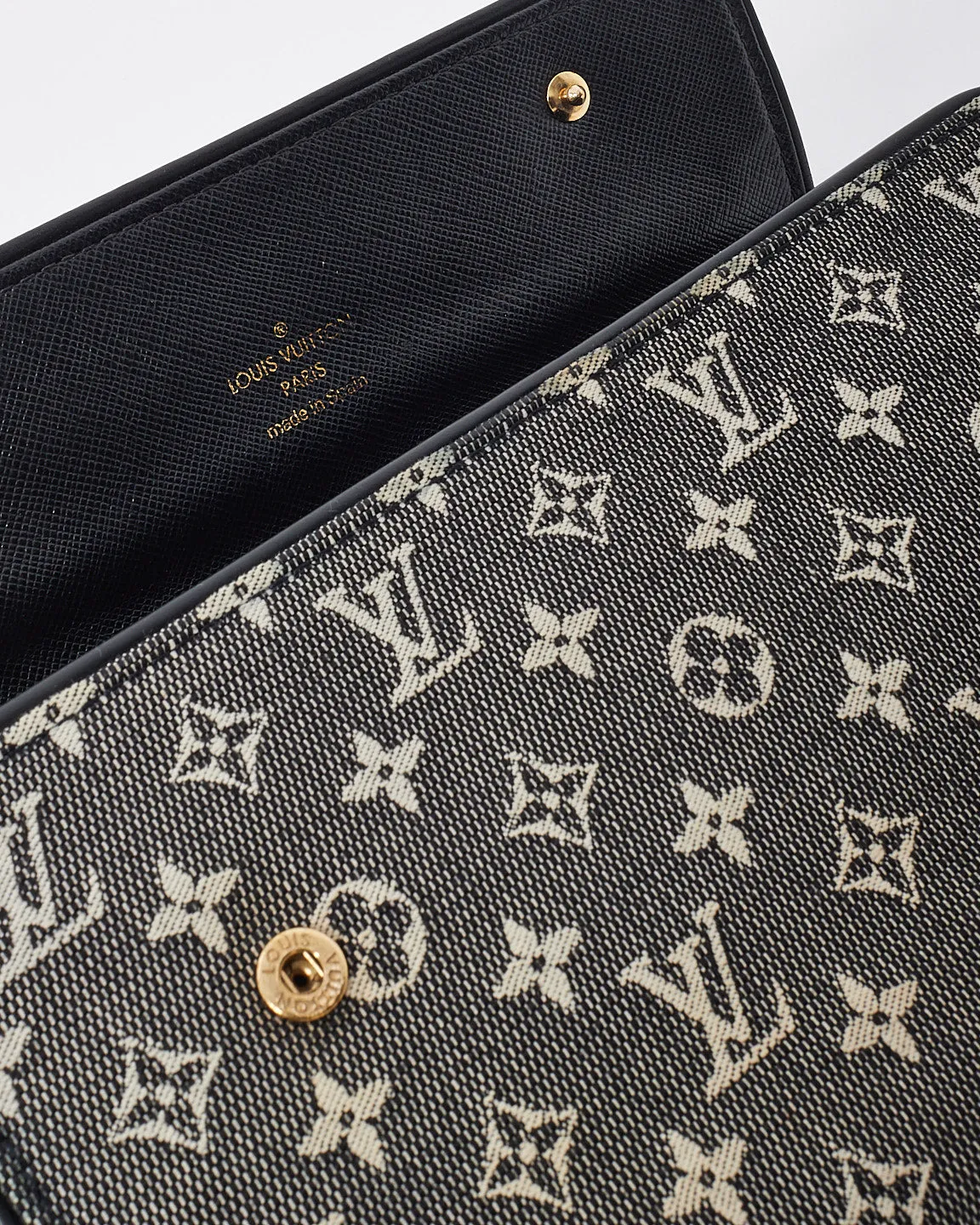 Louis Vuitton Blue & Grey Monogram Denim Canvas Sarah Wallet