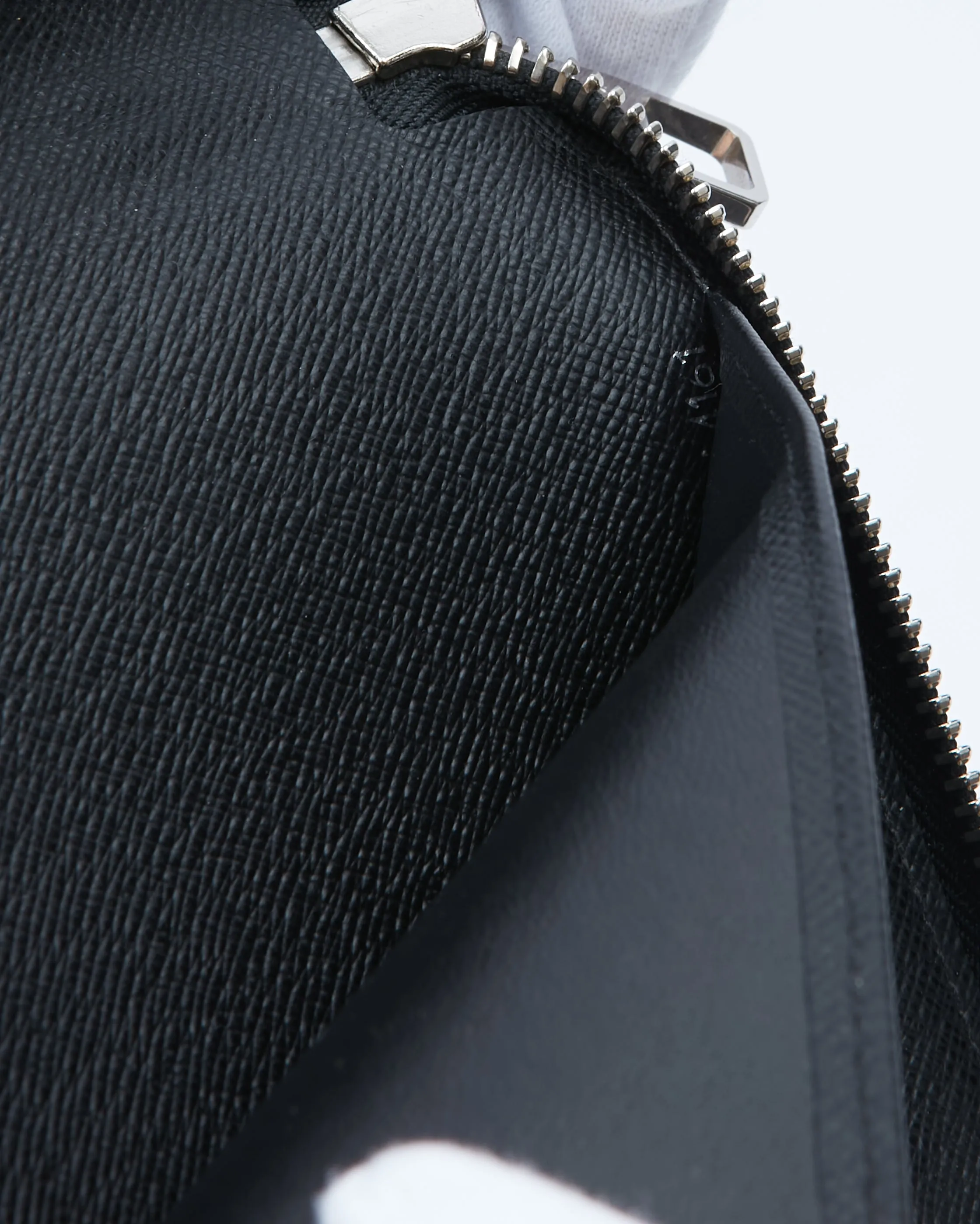 Louis Vuitton Damier Graphite Canvas Zippy Organizer Wallet