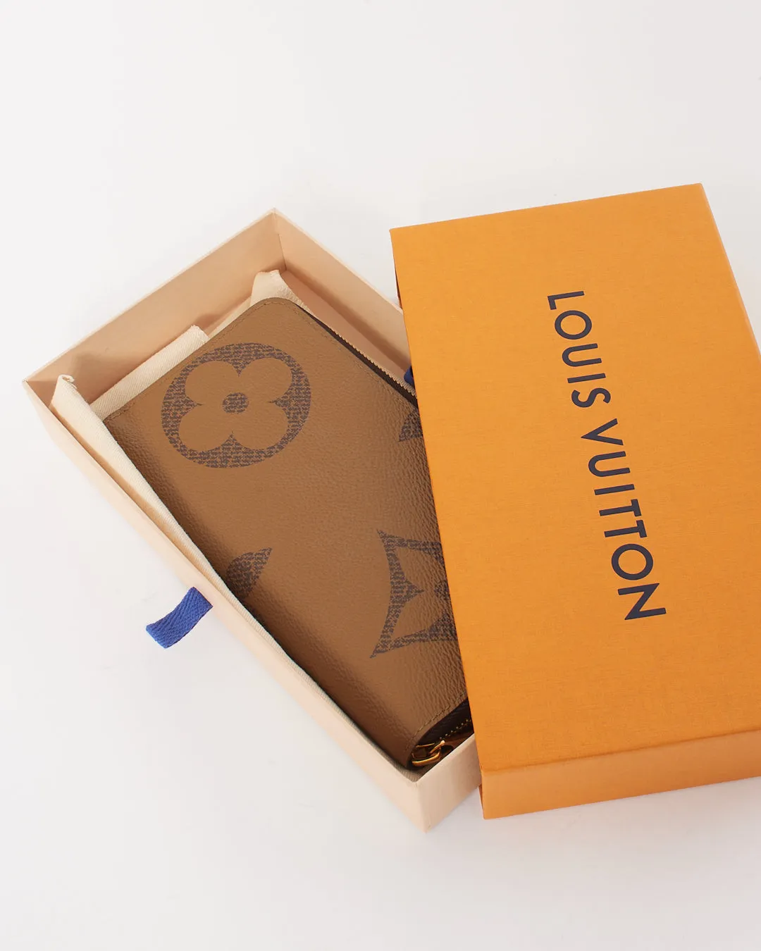 Louis Vuitton Giant Monogram Reverse Canvas Zippy Wallet