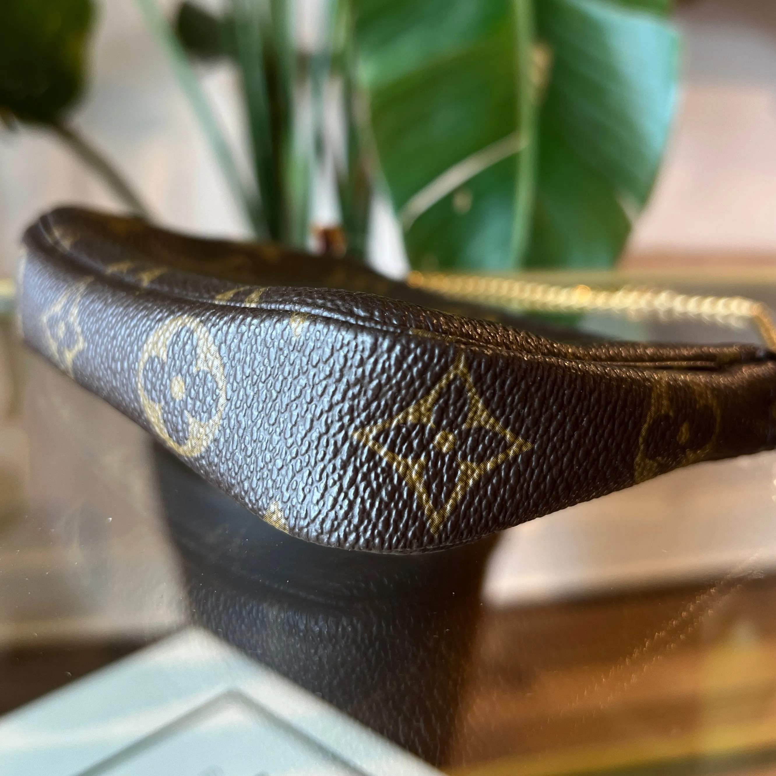 LOUIS VUITTON Mini Monogram Pochette