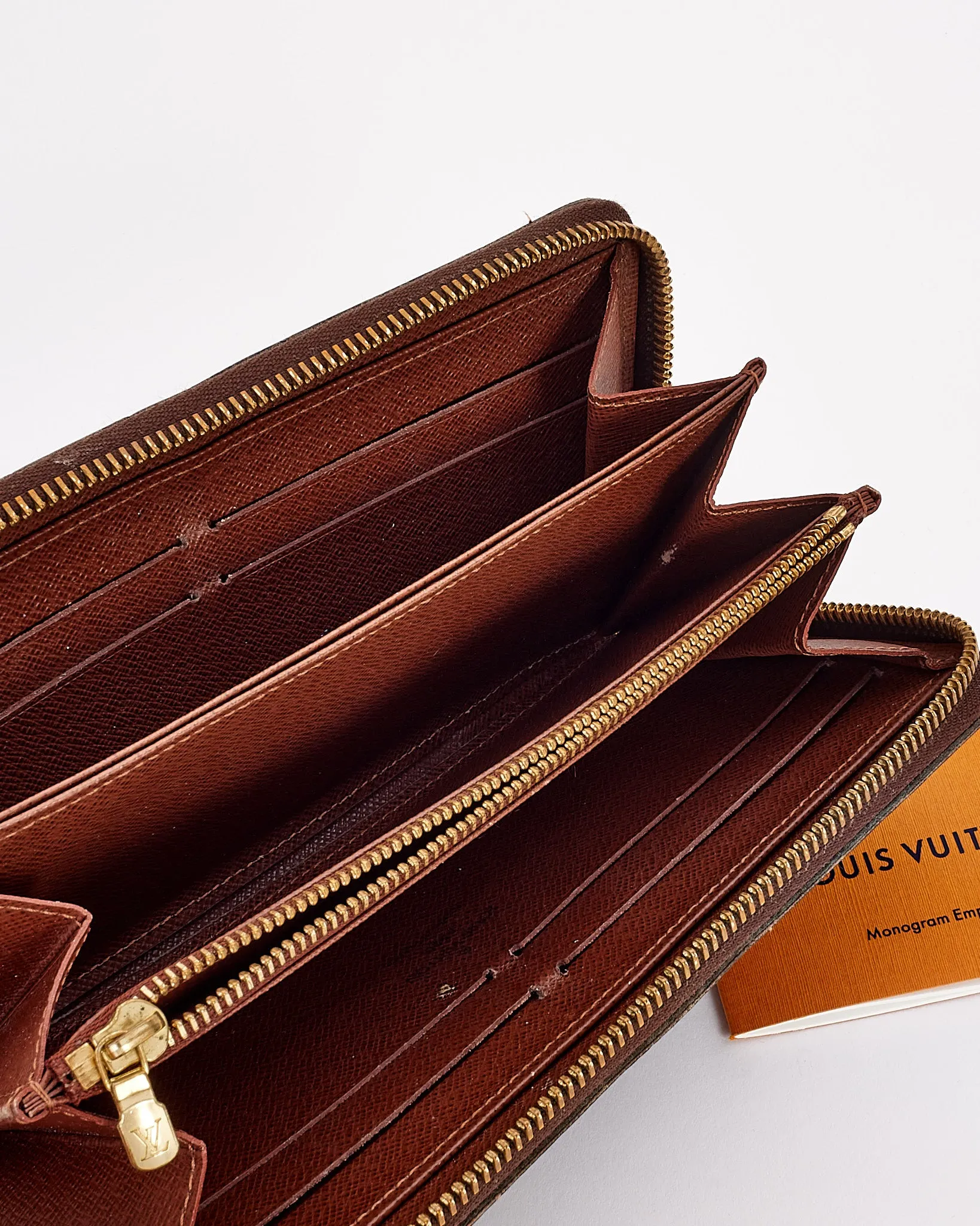 Louis Vuitton Monogram Canvas Zippy Wallet