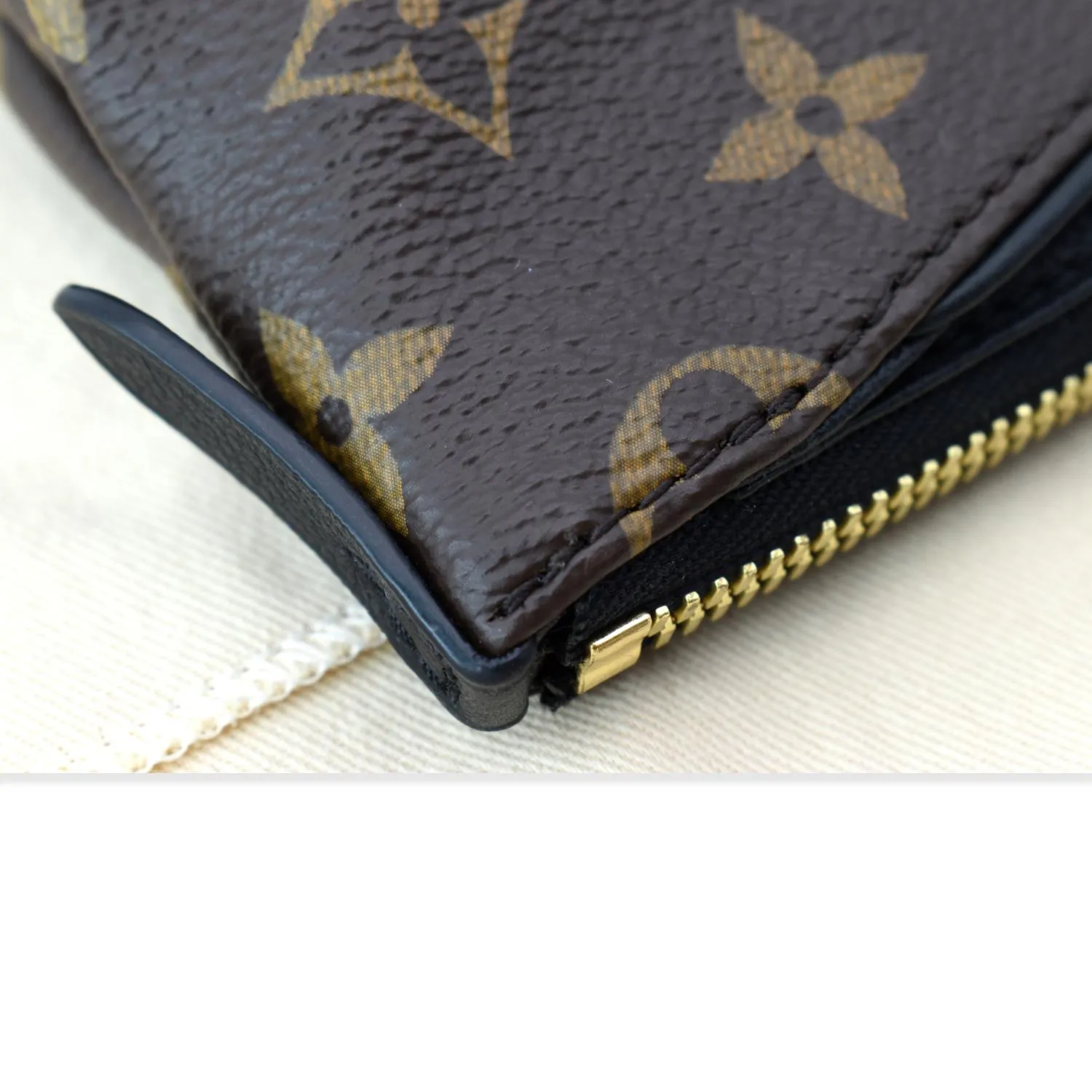 LOUIS VUITTON Pallas Beauty Case Monogram Canvas Pouch Noir