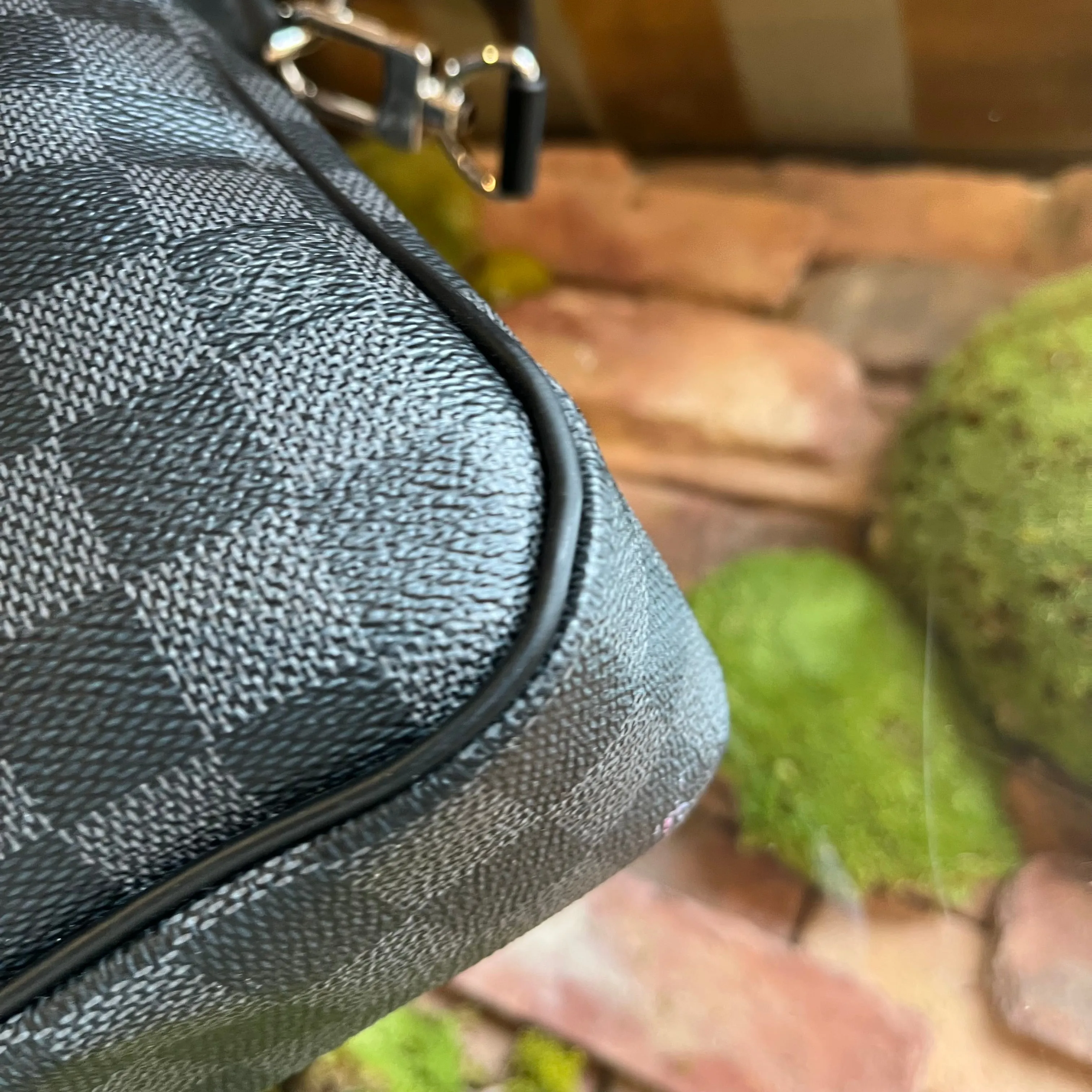 LOUIS VUITTON Porte Documents Voyage Damier Graphite Messenger