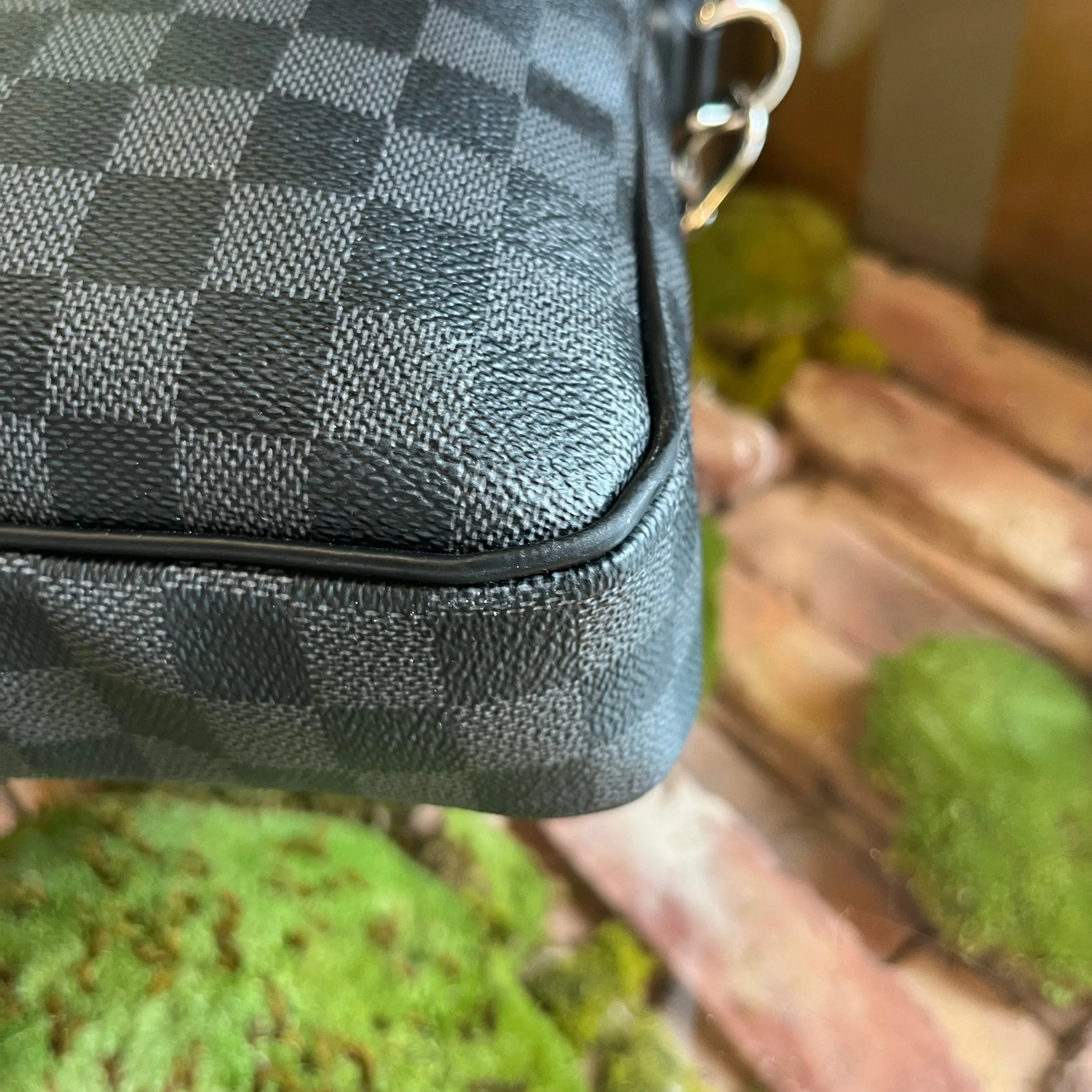 LOUIS VUITTON Porte Documents Voyage Damier Graphite Messenger