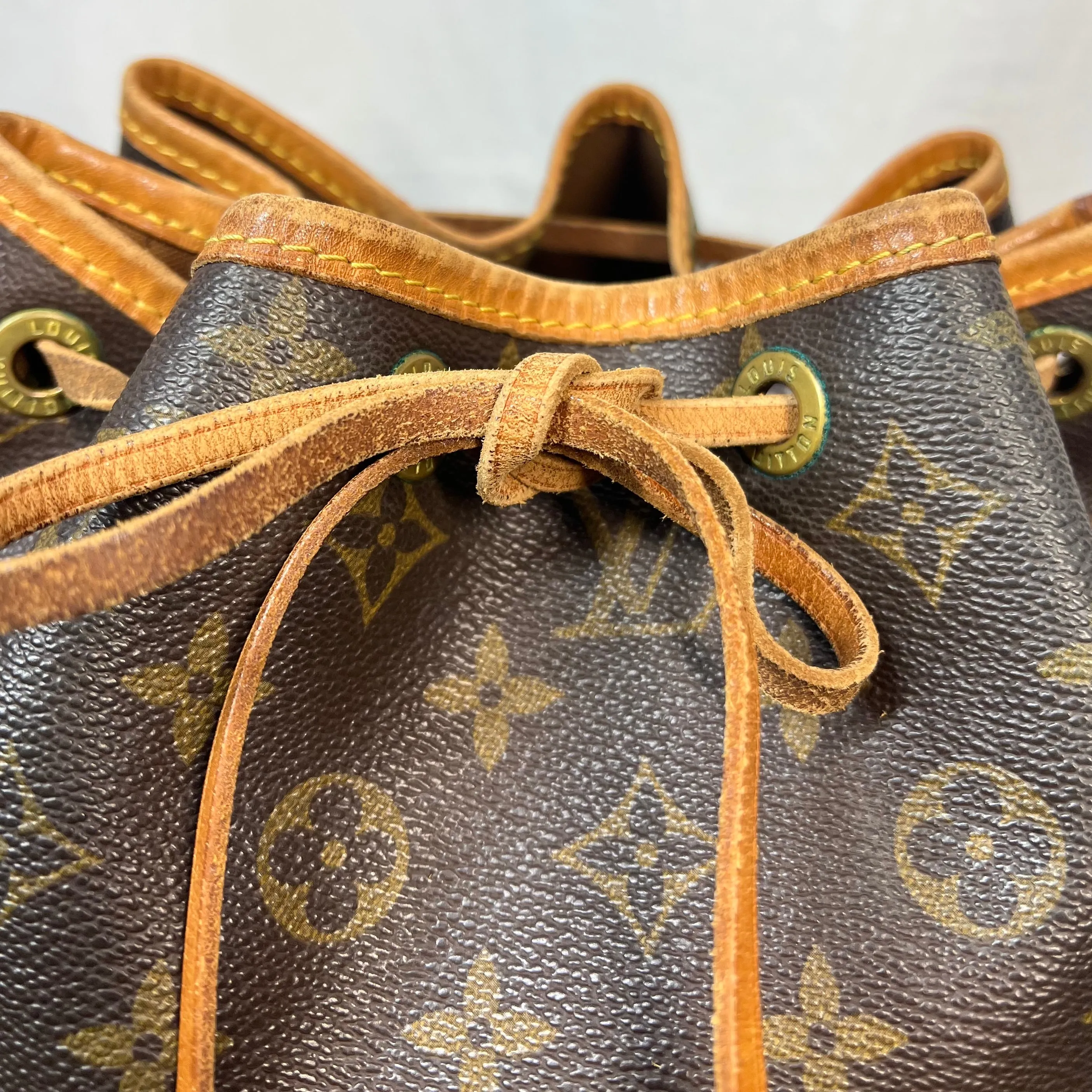 LOUIS VUITTON Vintage Noe Brown Monogram Canvas Bucket Bag