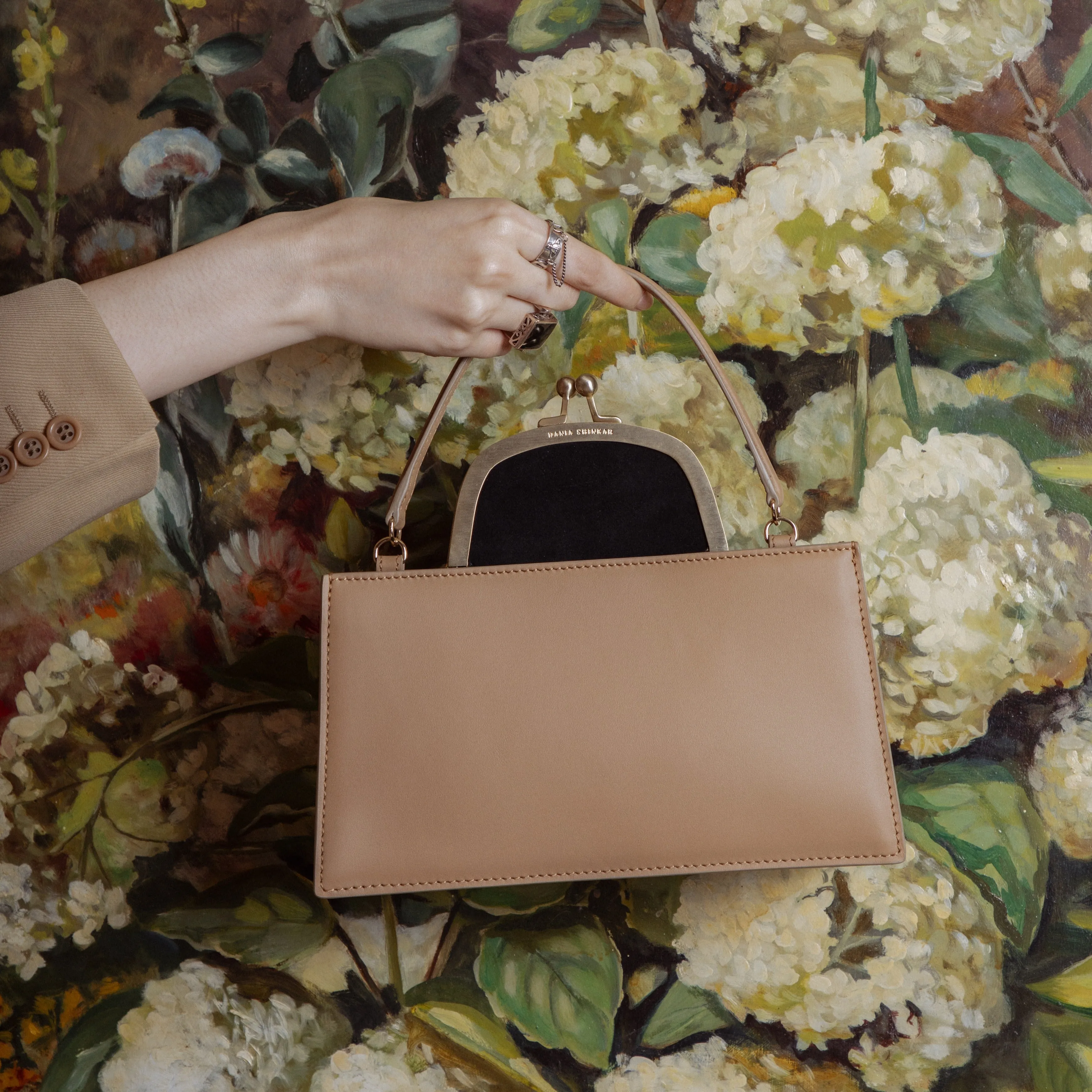 MAJJ BLAKC NUTMEG BAG