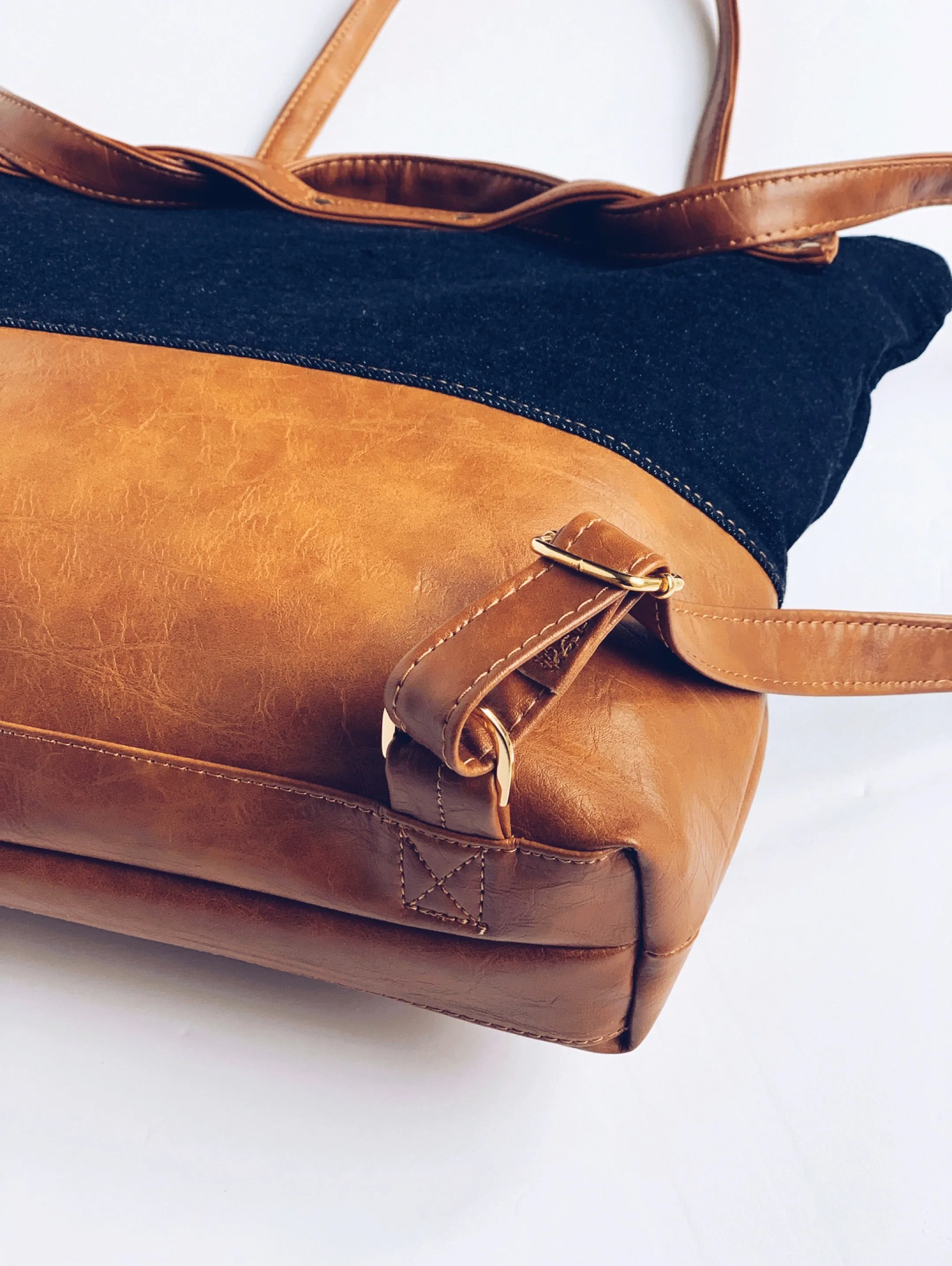 Modern Traveler Backpack | Cream   Cognac