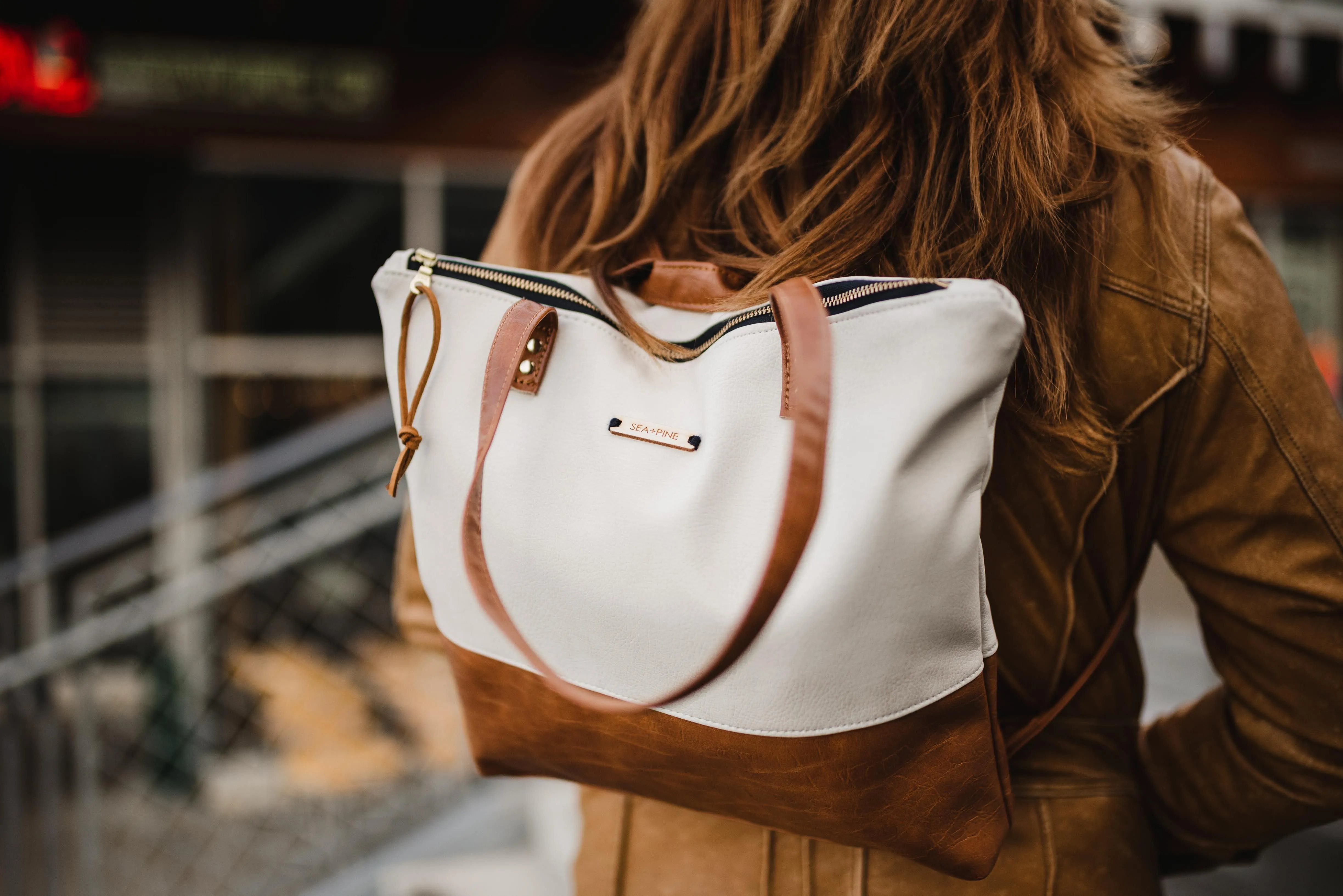 Modern Traveler Backpack | Cream   Cognac