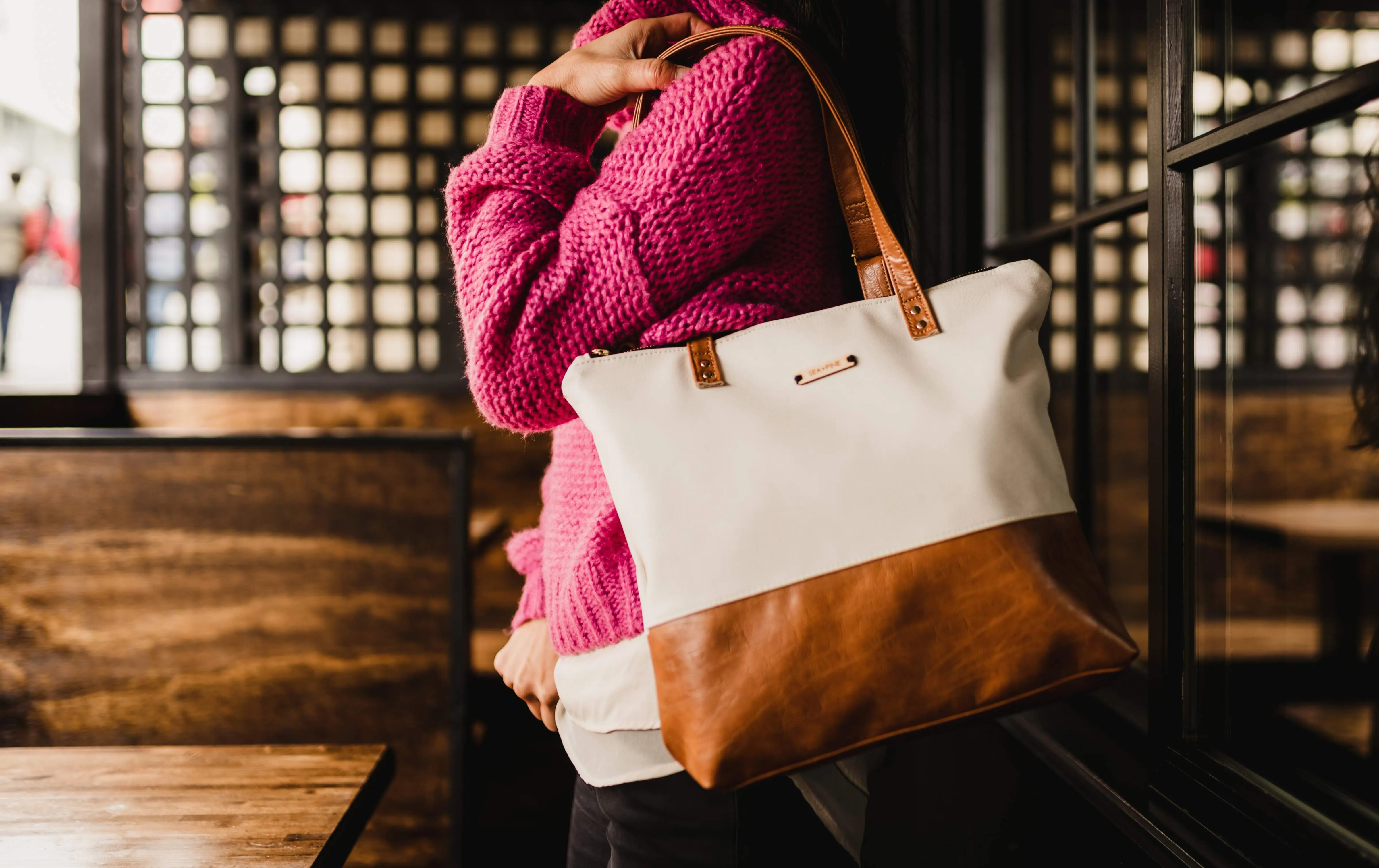 Modern Traveler Backpack | Cream   Cognac