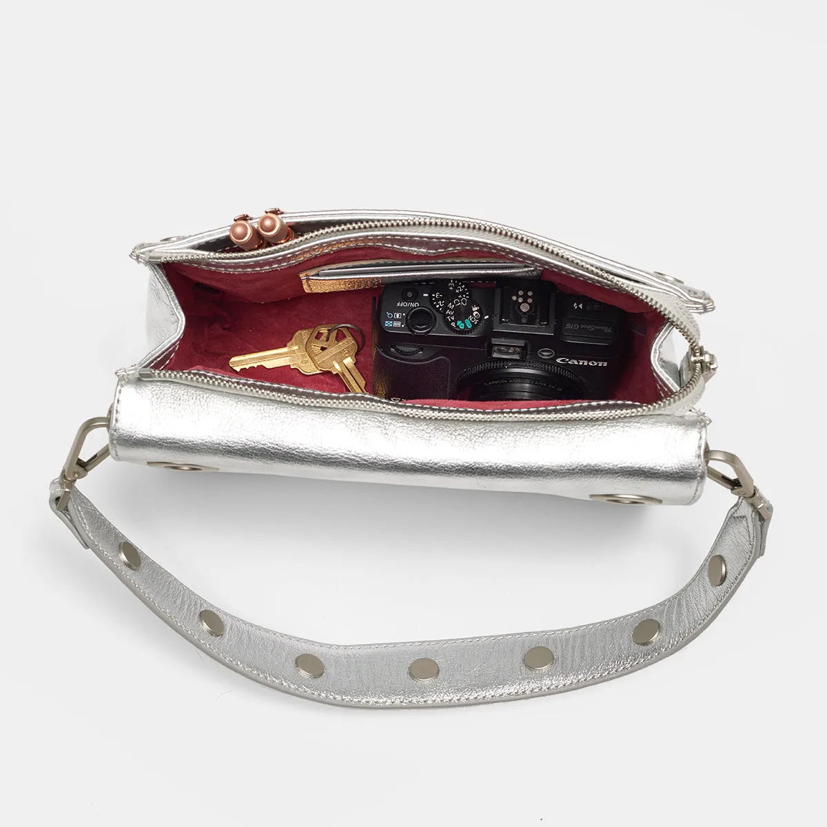Montana Clutch | Sidewalk Silver/Brushed Silver | Sml