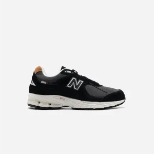 New Balance 2002R M2002REB