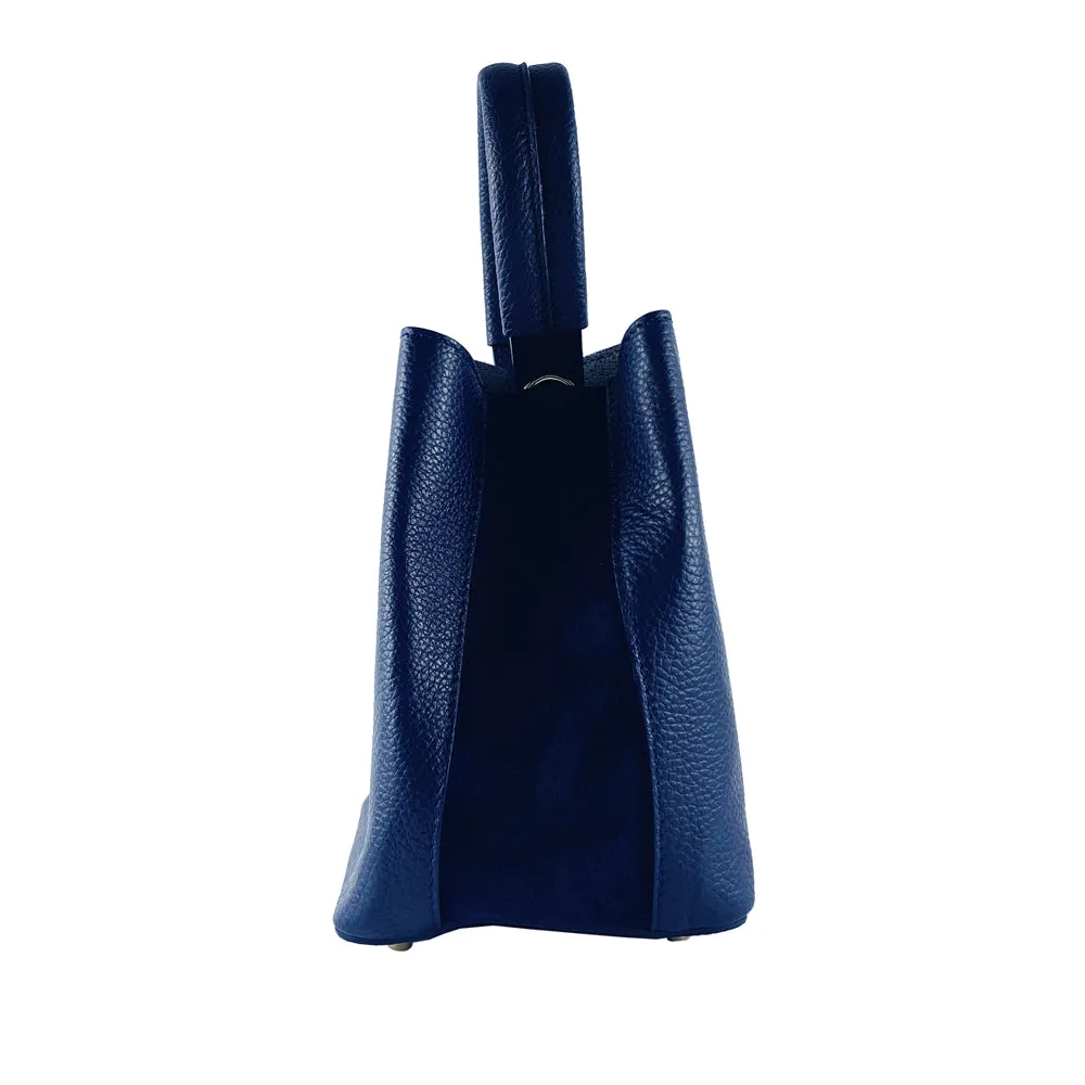 RB1006D | Bucket Bag with Clutch in Genuine Leather Made in Italy. Shoulder bag with shiny gold metal lobster clasp attachments - Blue color - Dimensions: 16 x 14 x 21 cm   Handle 13 cm