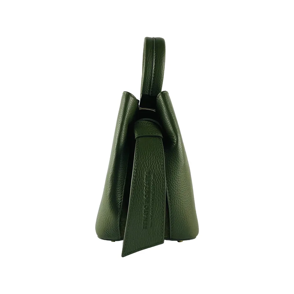 RB1006E | Bucket Bag with Clutch in Genuine Leather Made in Italy. Shoulder bag with shiny gold metal lobster clasp attachments - Green color - Dimensions: 16 x 14 x 21 cm   Handle 13 cm