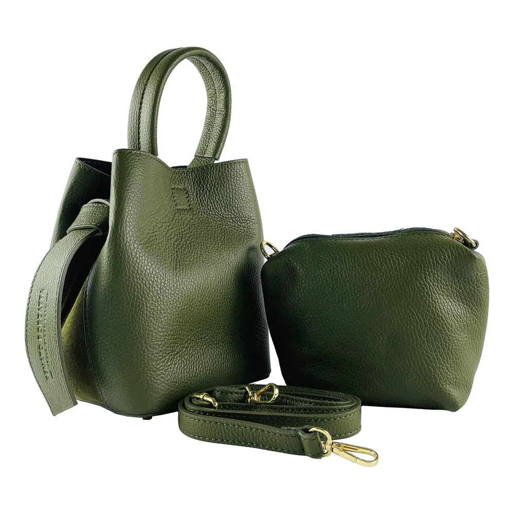 RB1006E | Bucket Bag with Clutch in Genuine Leather Made in Italy. Shoulder bag with shiny gold metal lobster clasp attachments - Green color - Dimensions: 16 x 14 x 21 cm   Handle 13 cm