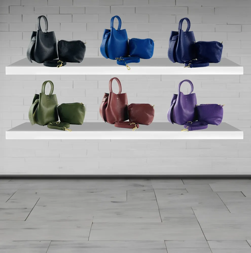 RB1006E | Bucket Bag with Clutch in Genuine Leather Made in Italy. Shoulder bag with shiny gold metal lobster clasp attachments - Green color - Dimensions: 16 x 14 x 21 cm   Handle 13 cm