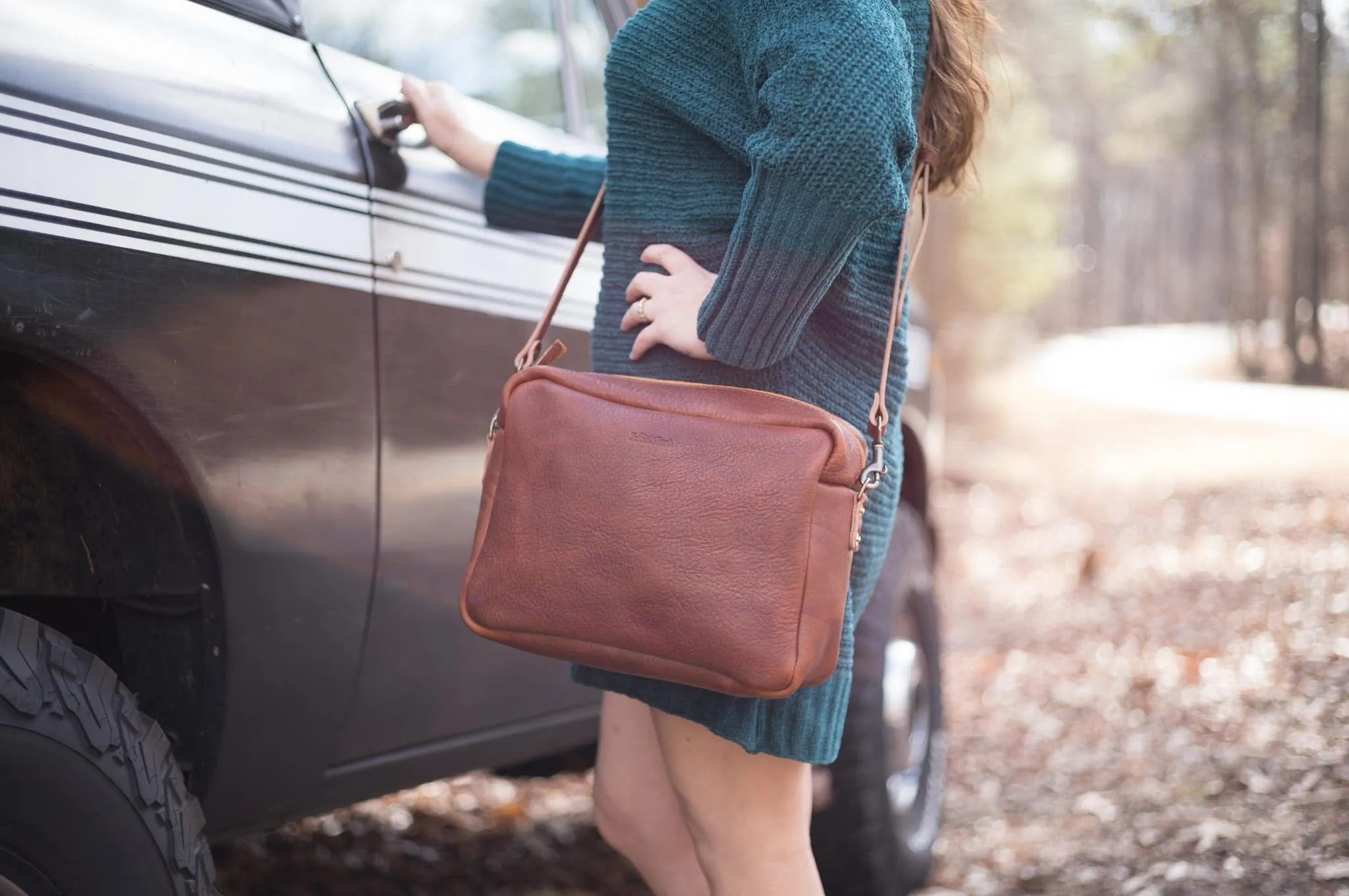 SARAH LEATHER CROSSBODY - LARGE - CHERRY BISON