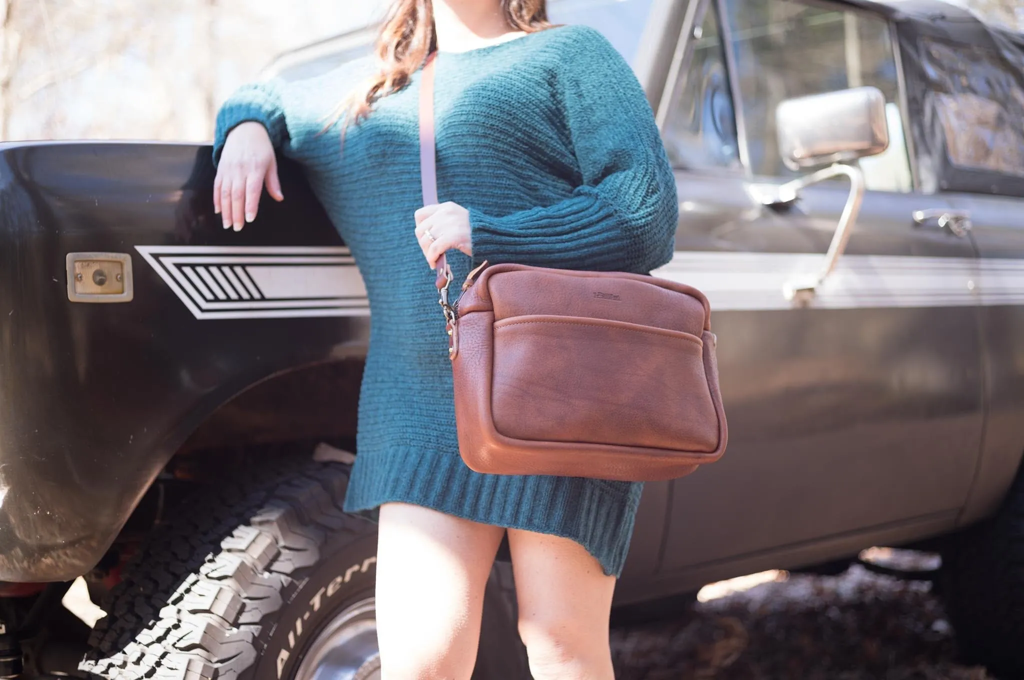 SARAH LEATHER CROSSBODY - LARGE - CHERRY BISON