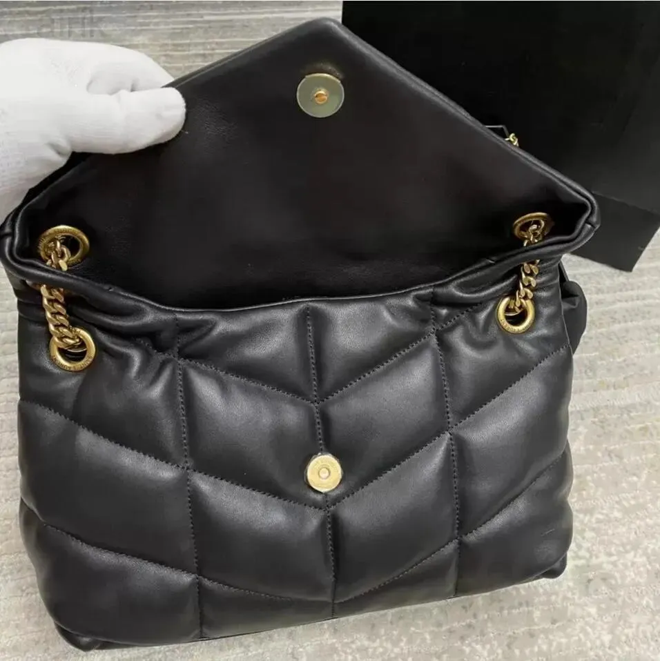 Shoulder Bag Puffer Women Crossbody Totes Backpack Purse Handbags Seam Leather Ladies Metal Chain Clamshell Messenger Luxurys Designers Bags