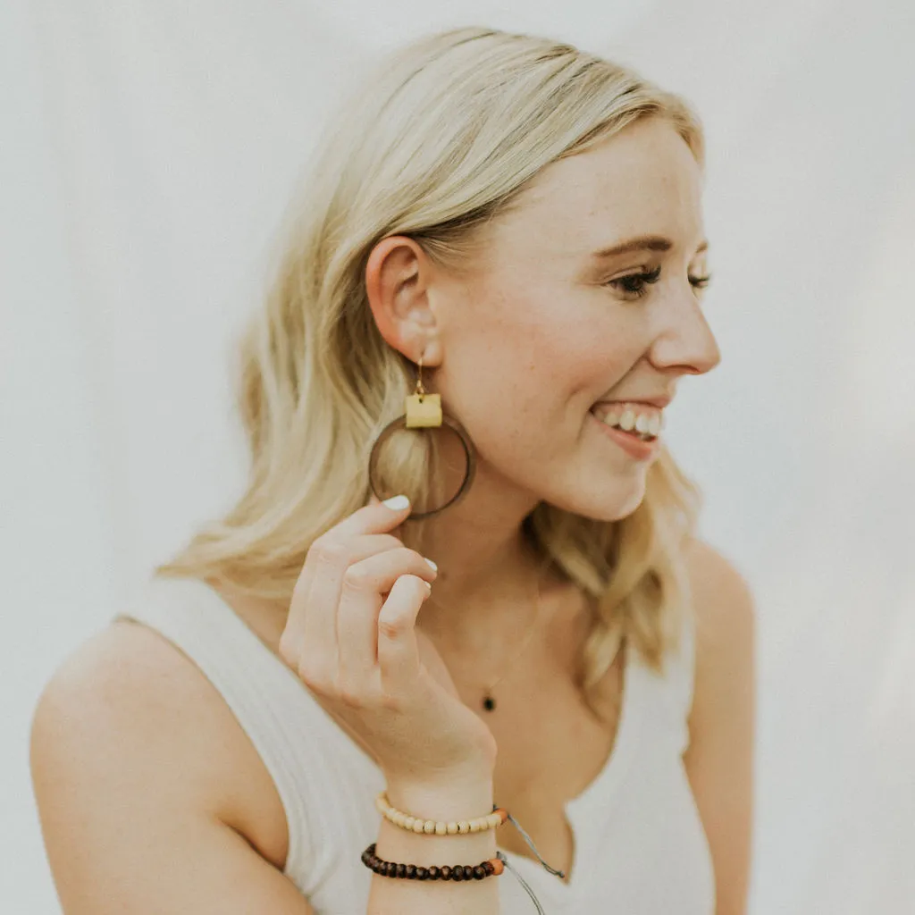 Simple Hoop Earrings - Honey