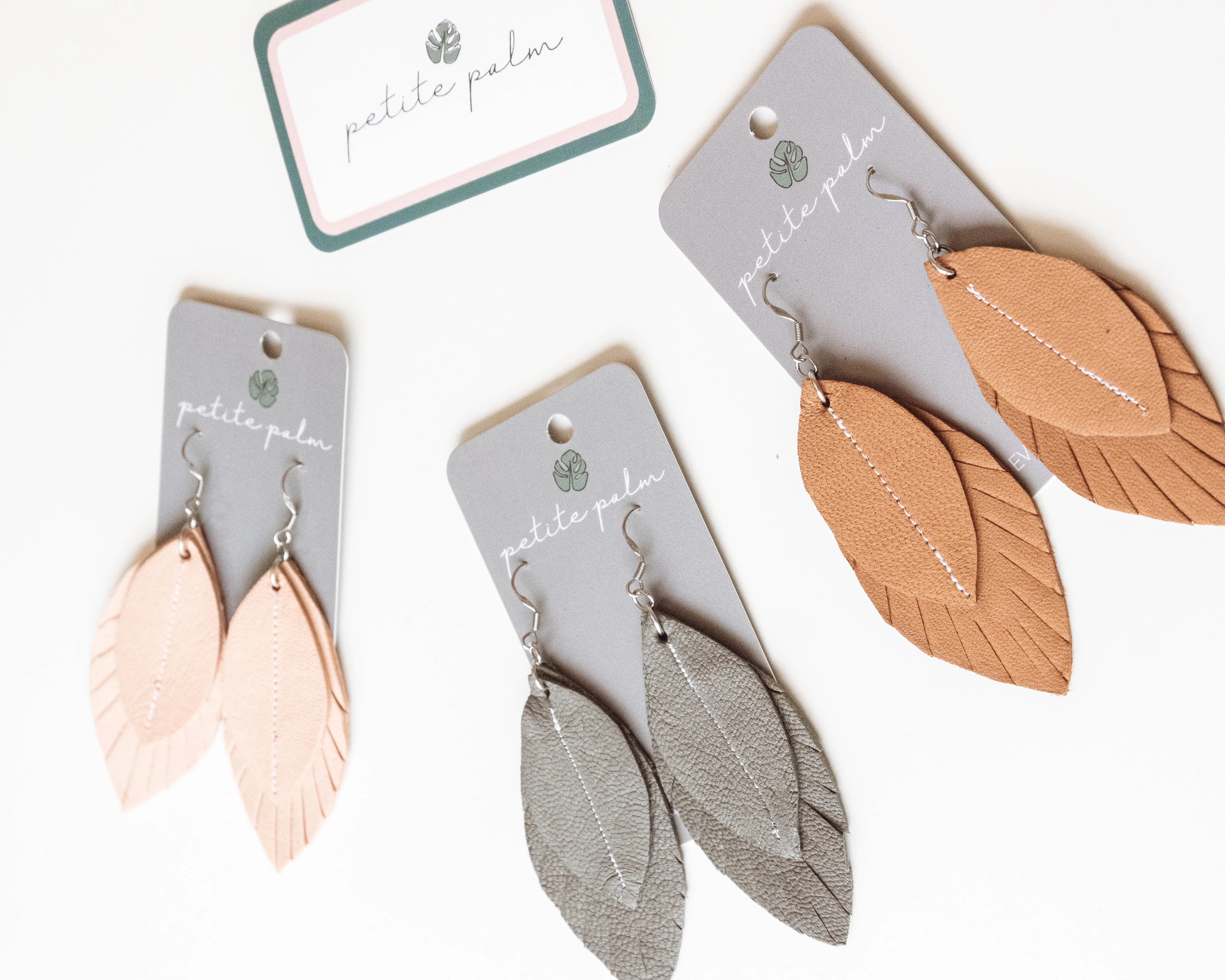 Single-Tone Feather Earrings - Blush