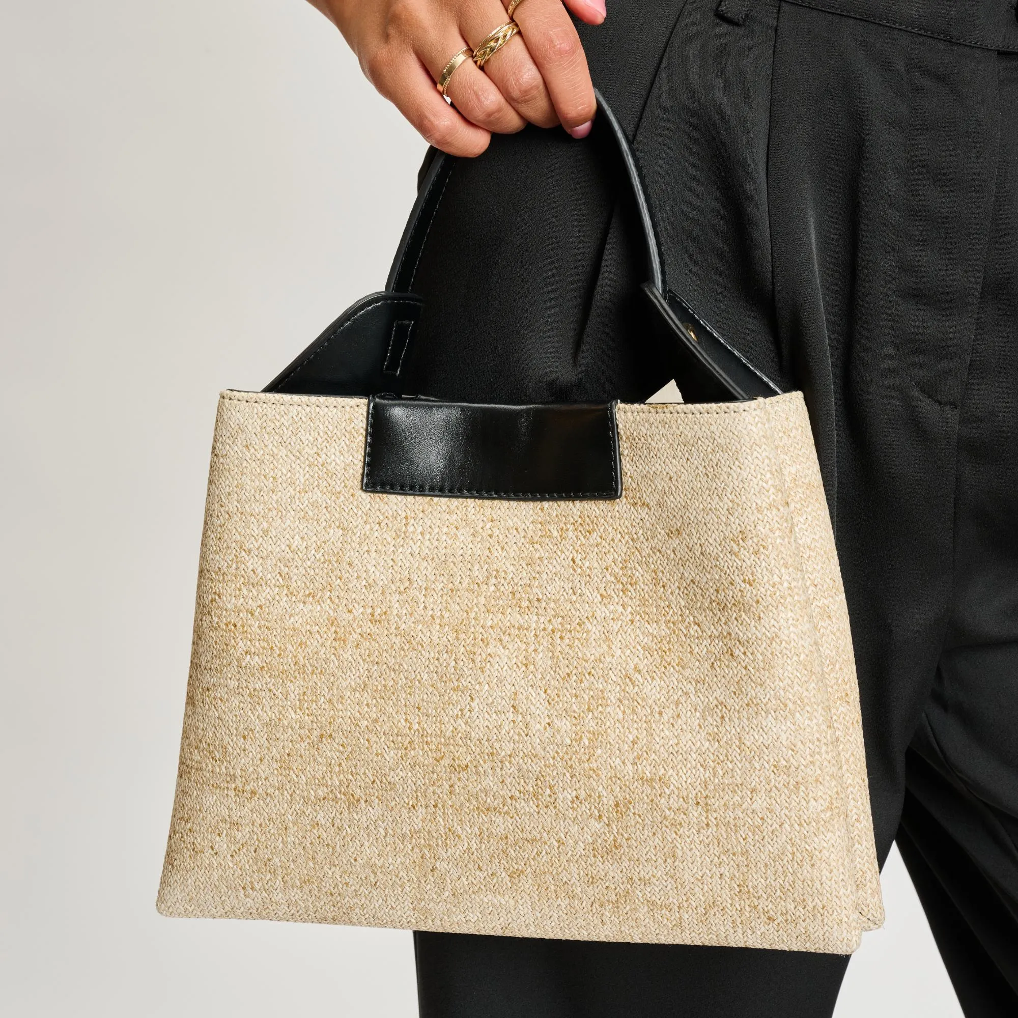 Sophistique Crossbody