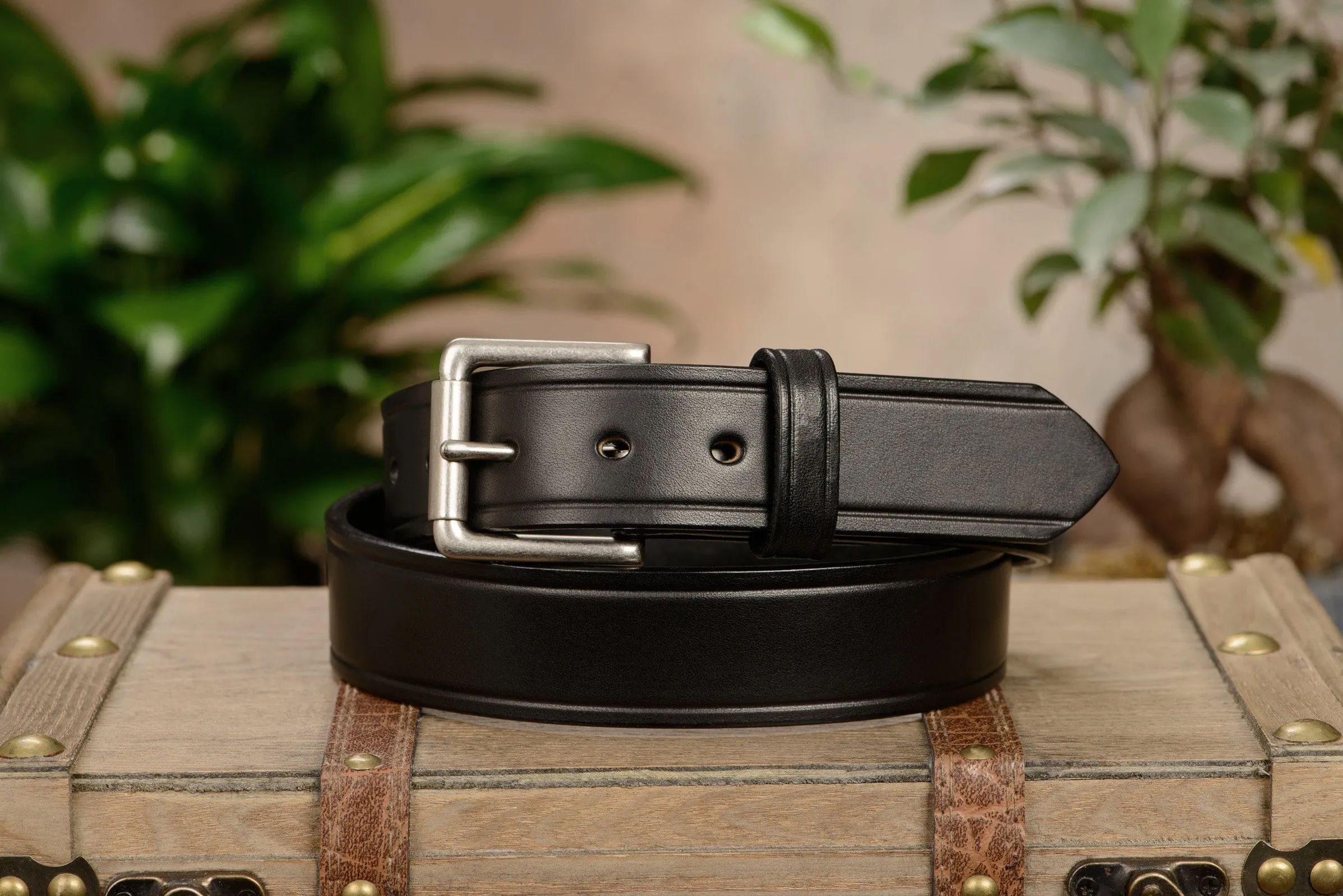 The Maverick: Men's Black Creased Accent Leather Belt 1.50"