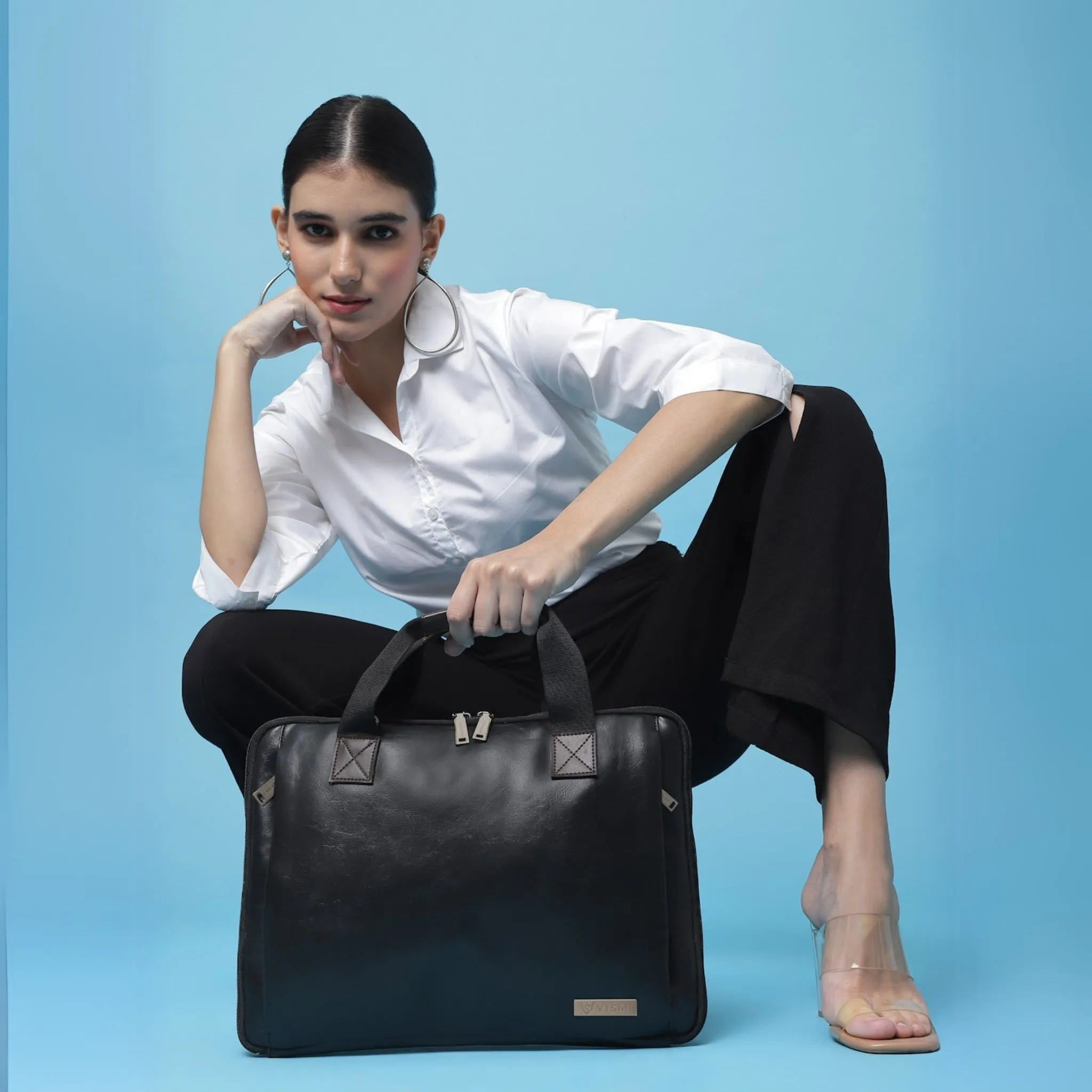 Timeless Unity Laptop Messenger Bag - Black