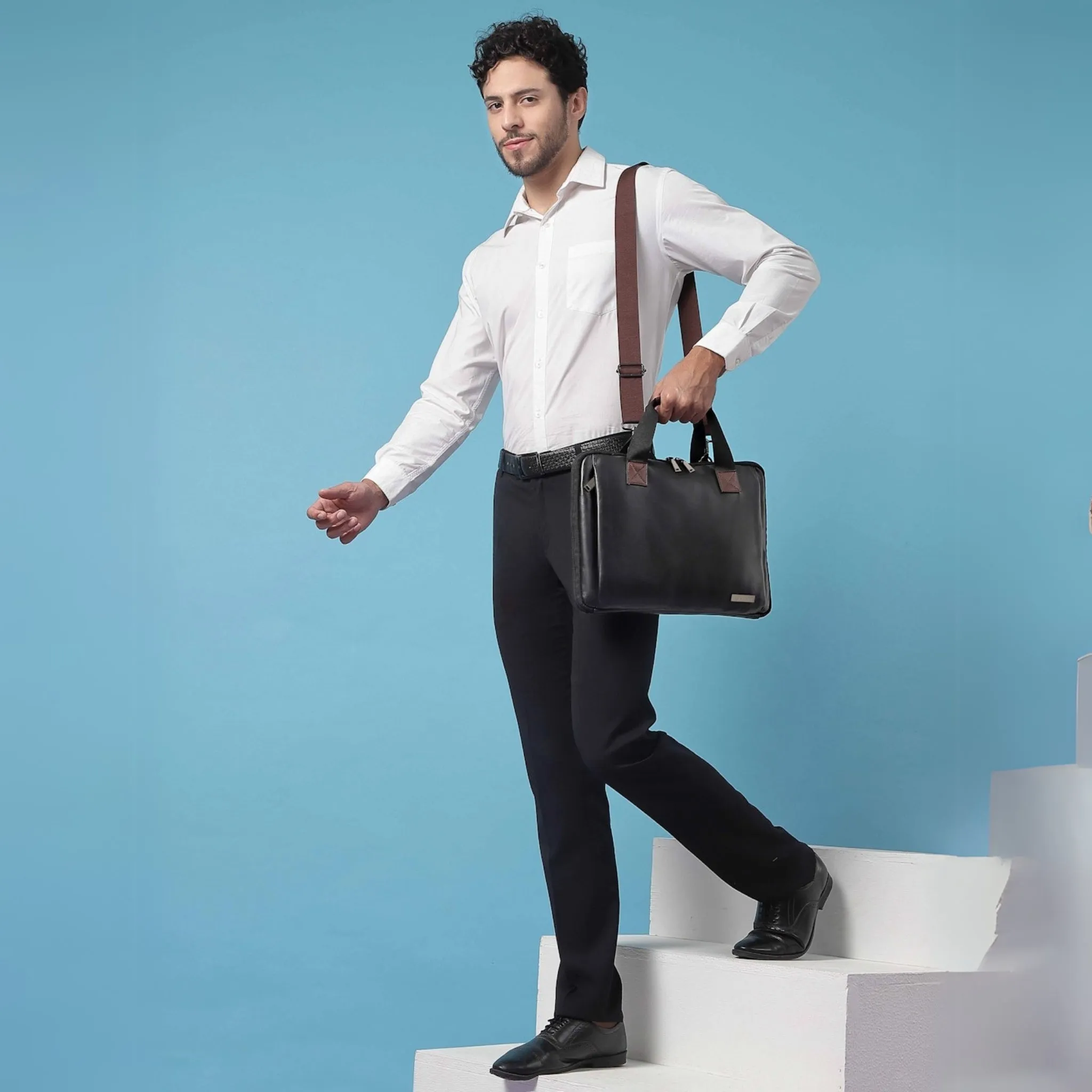Timeless Unity Laptop Messenger Bag - Black