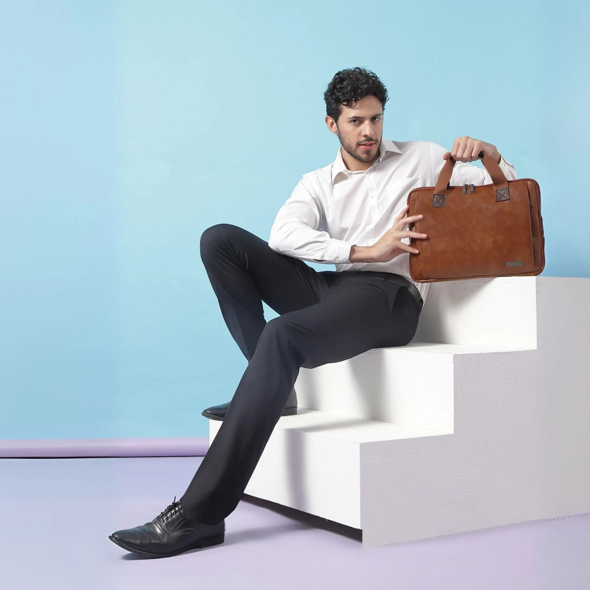 Timeless Unity Laptop Messenger Bag - Tan
