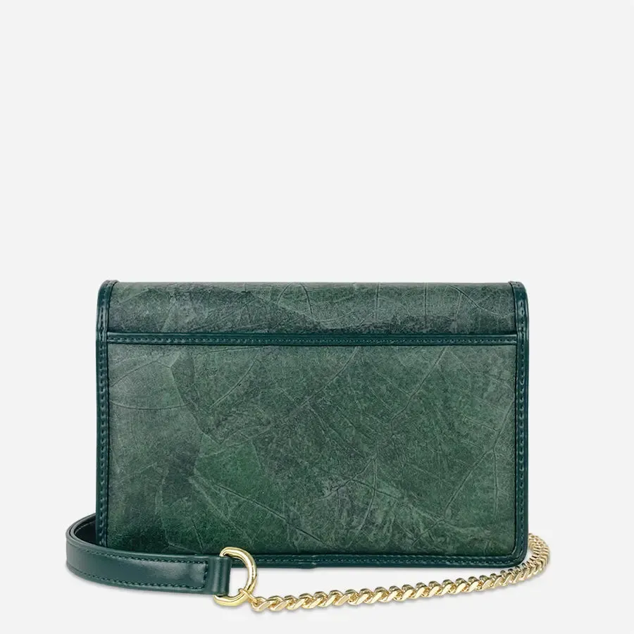 Vegan bag with chain made of leaves Margot