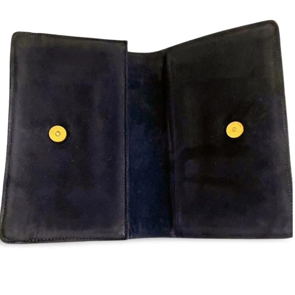 Vintage Bottega Venetia black suede clutch bag with bow motif and a built-in mirror. 051009ap2
